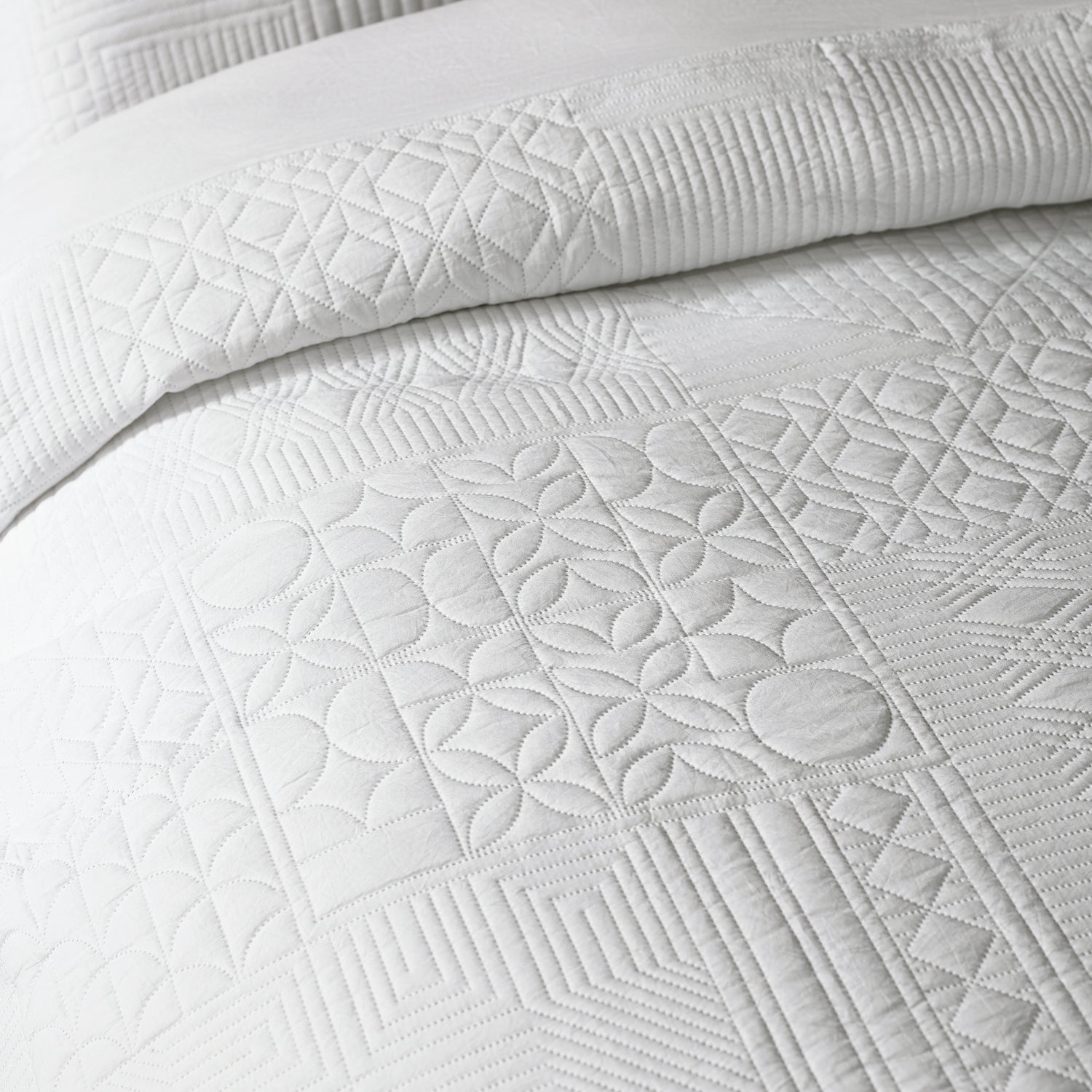 Catherine Lansfield Folkstone Geo Soft Easy Care Duvet Cover Bedding Set White