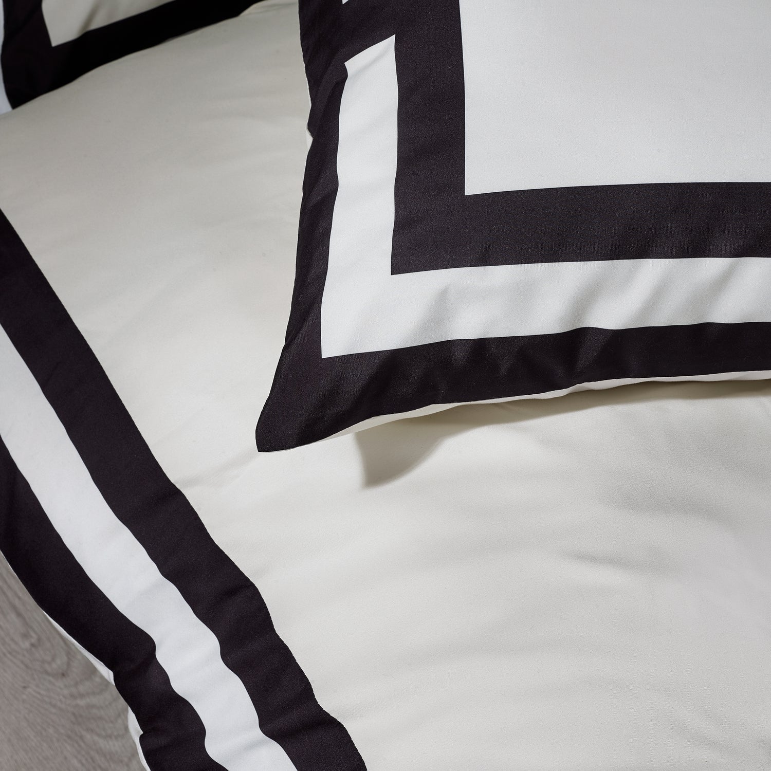 Catherine Lansfield So Soft Mono Panel Duvet Cover Bedding Set Cream