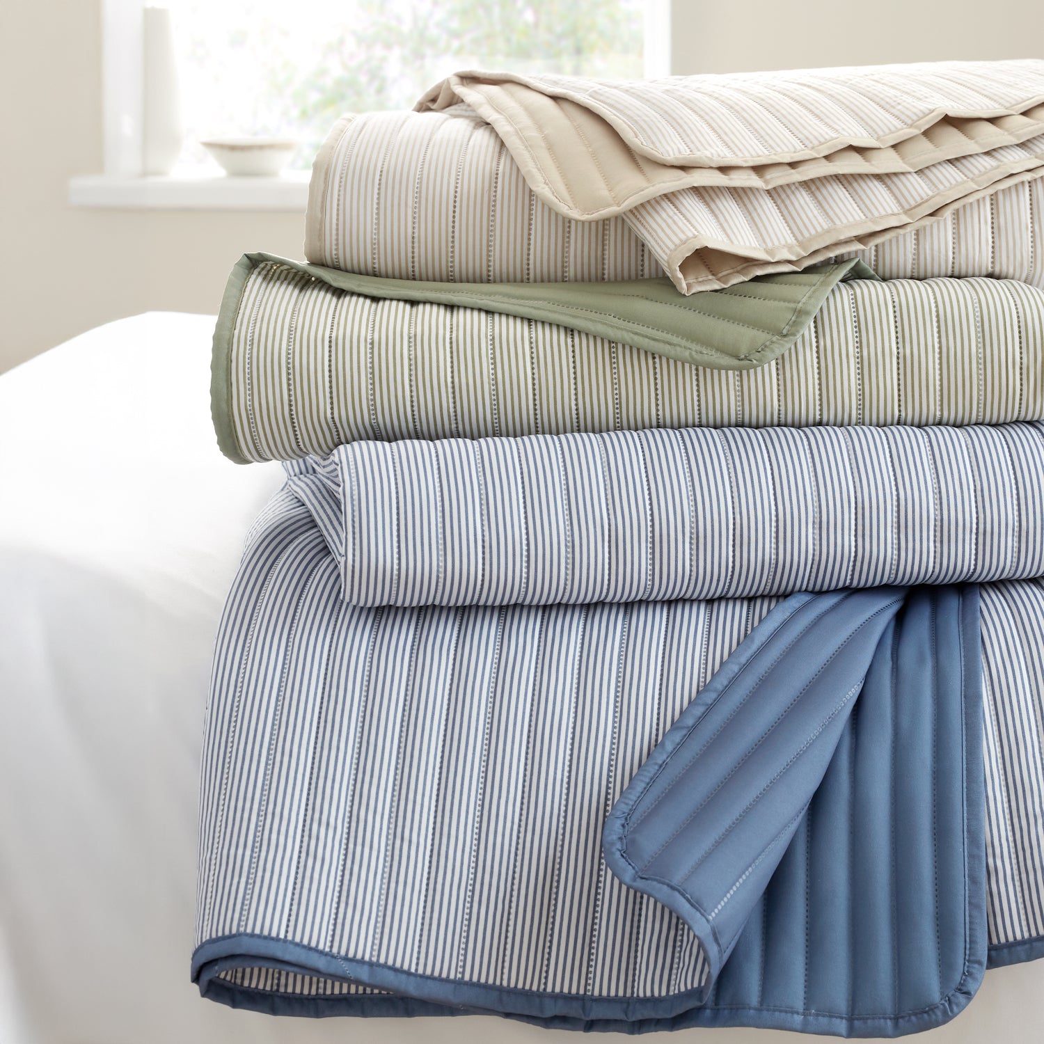 Catherine Lansfield Stripe 220cm x 230cm Reversible Bedspread Natural