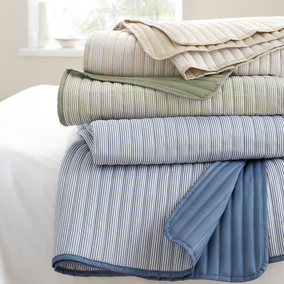 Catherine Lansfield Stripe 220cm x 230cm Reversible Bedspread Natural