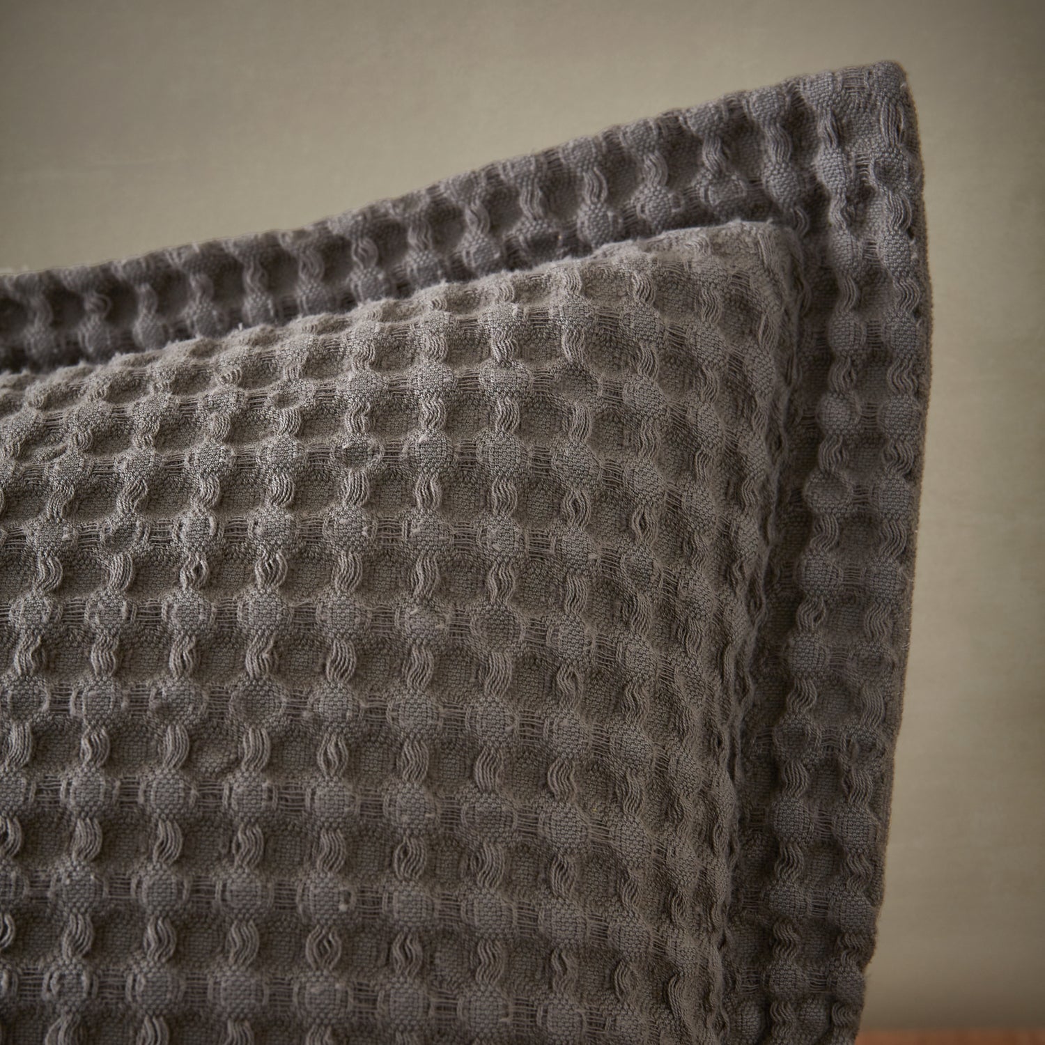 Pineapple Elephant Jaipur Waffle Filled Boudoir 30cm x 50cm Grey