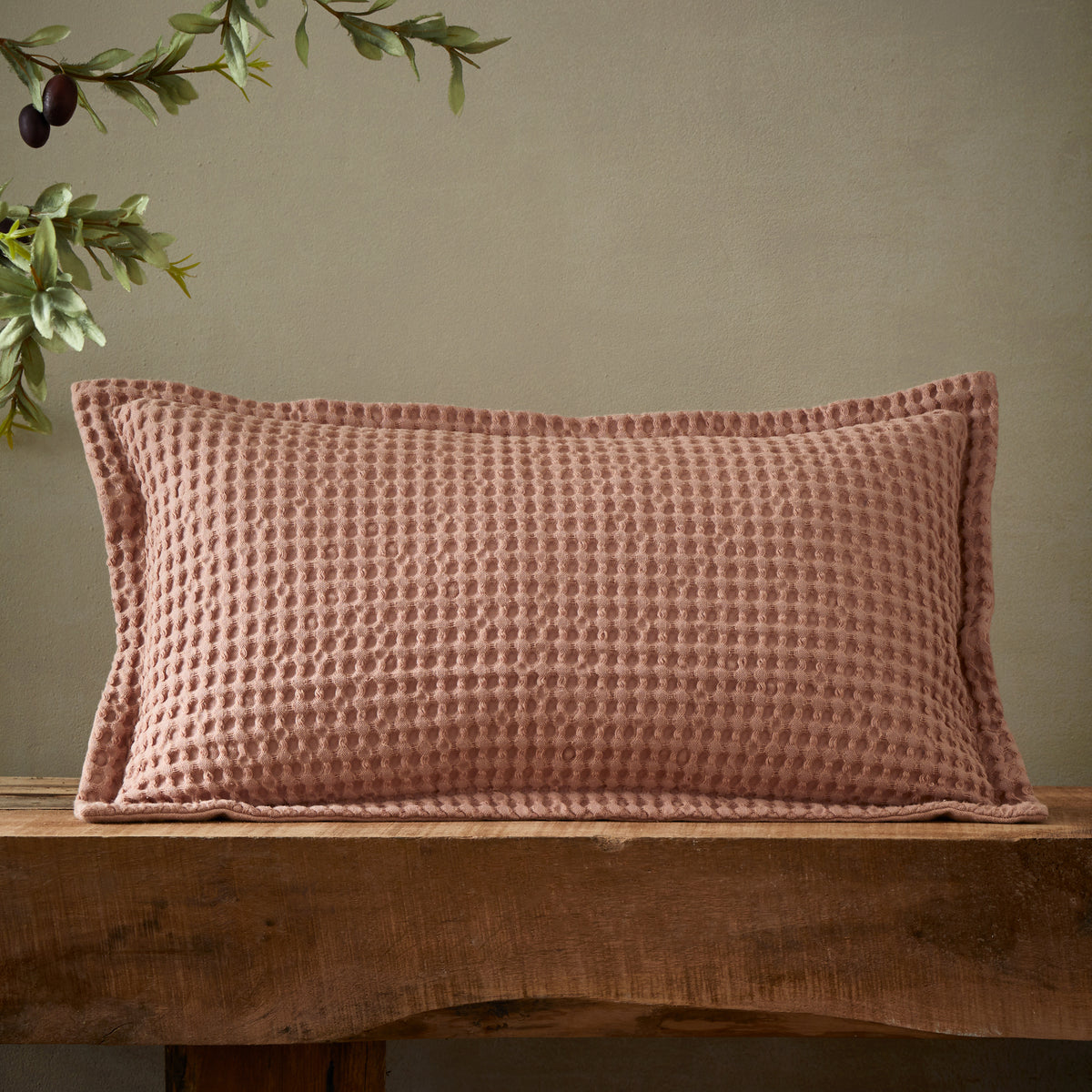 Pineapple Elephant Jaipur Waffle Filled Boudoir 30cm x 50cm Pink