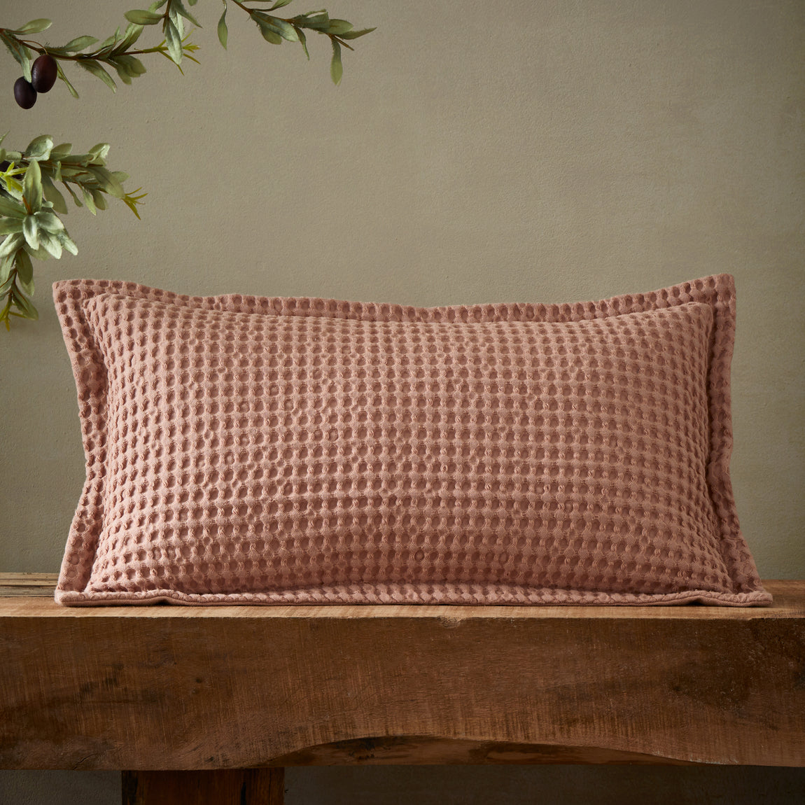 Pineapple Elephant Jaipur Waffle Filled Boudoir 30cm x 50cm Pink