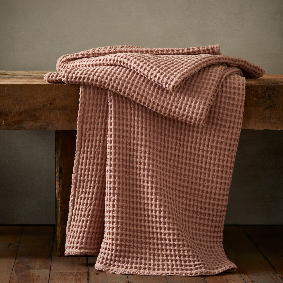 Pineapple Elephant Jaipur 150cm x 200cm Waffle Throw Pink
