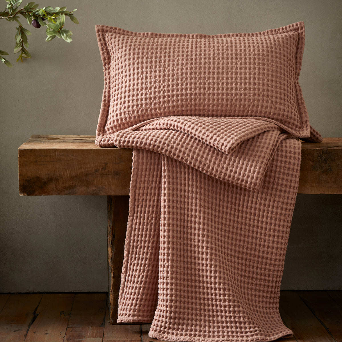 Pineapple Elephant Jaipur 150cm x 200cm Waffle Throw Pink