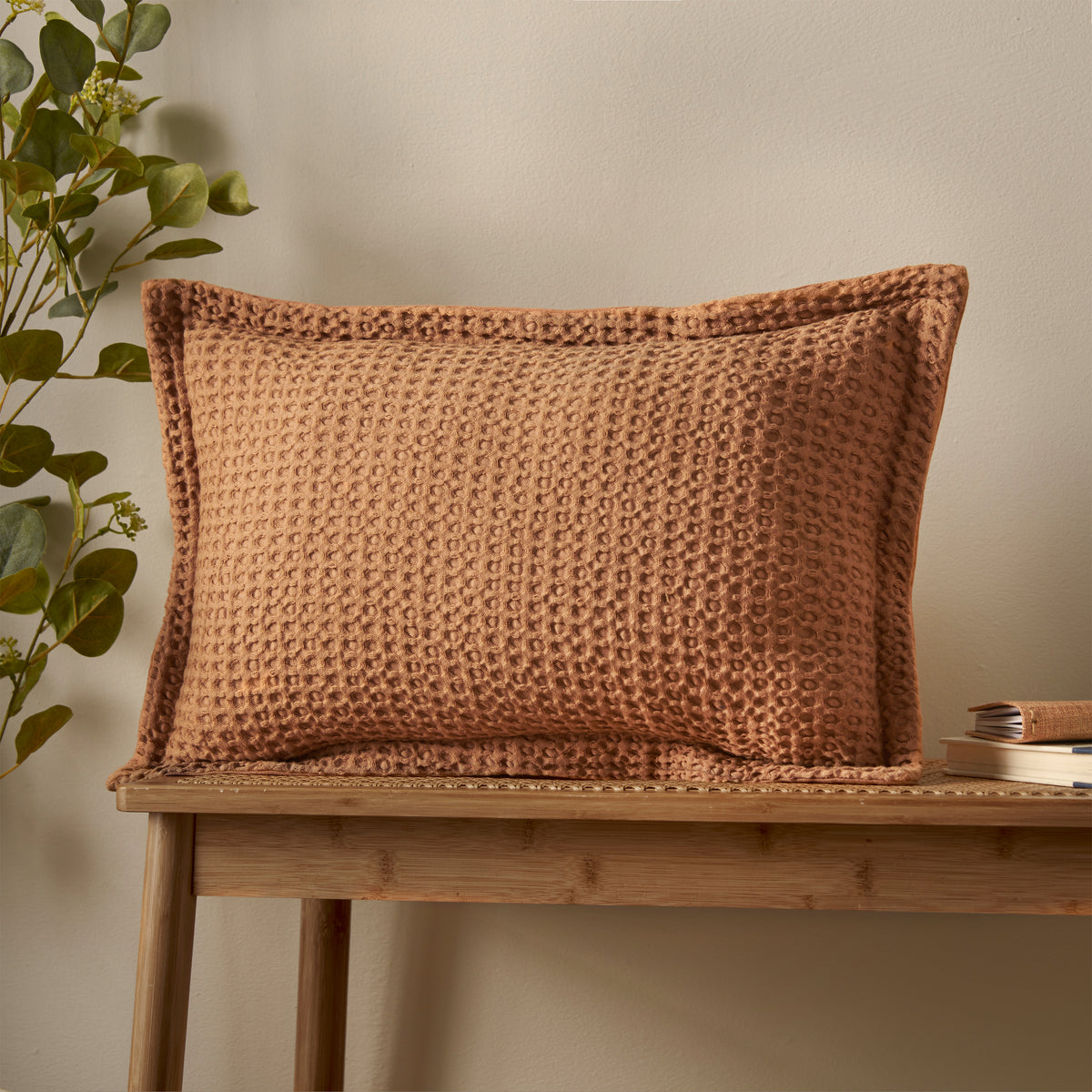 Pineapple Elephant Jaipur Waffle 30cm x 50cm Oxford Filled Boudoir Caramel