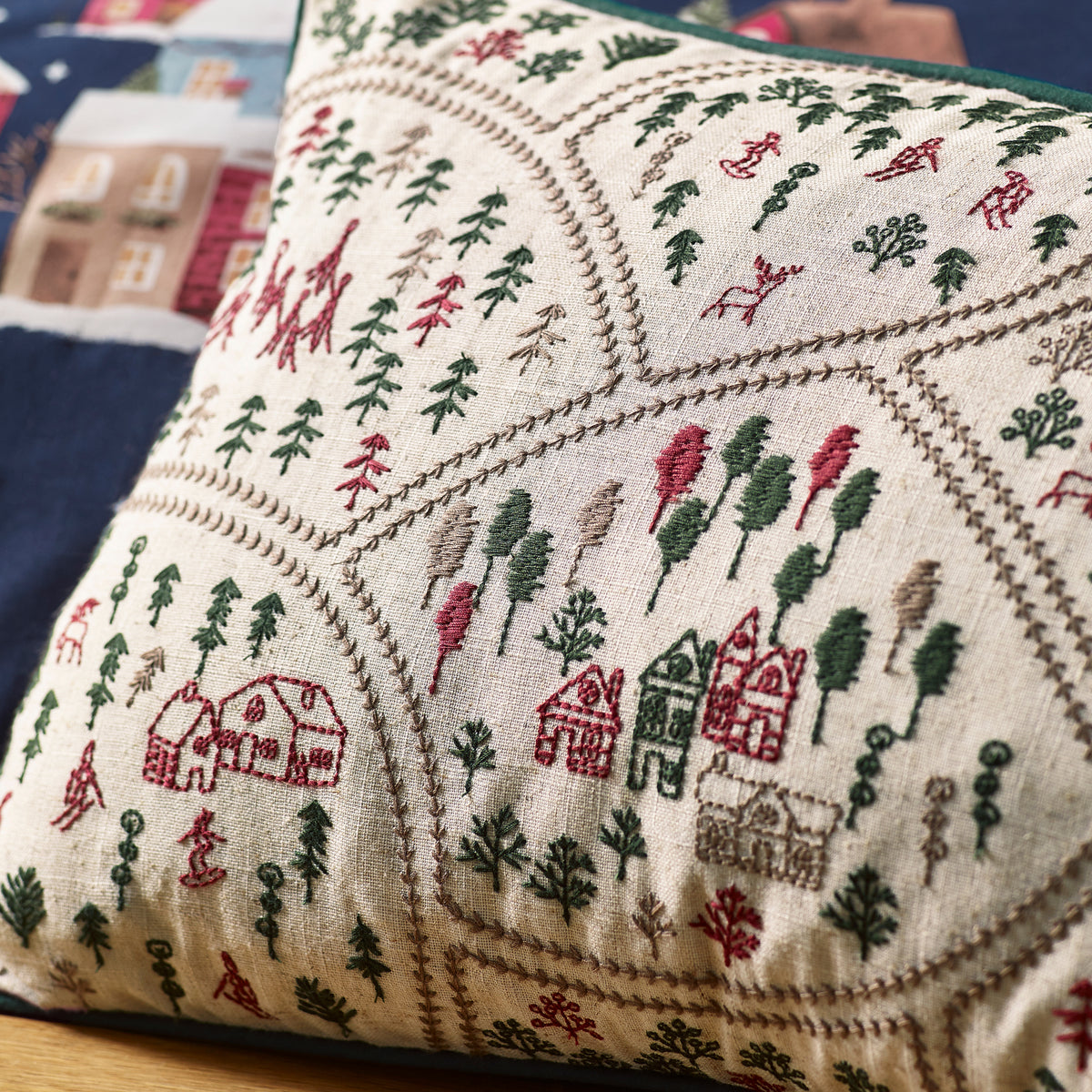 Catherine Lansfield Christmas Ski Village 30cm x 50cm Filled Cushion Natural