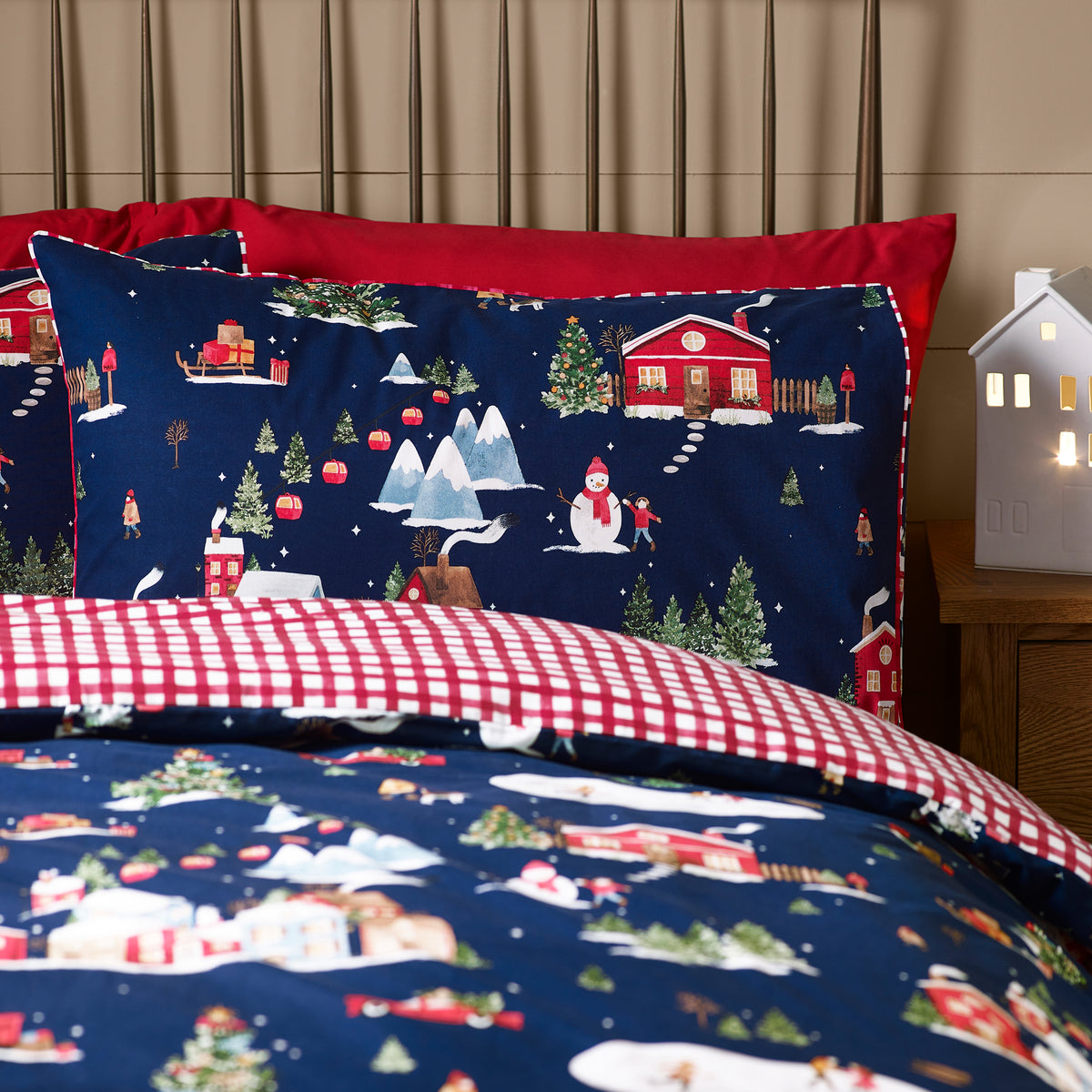 Catherine Lansfield Christmas Ski Village Duvet Cover Bedding Set Blue