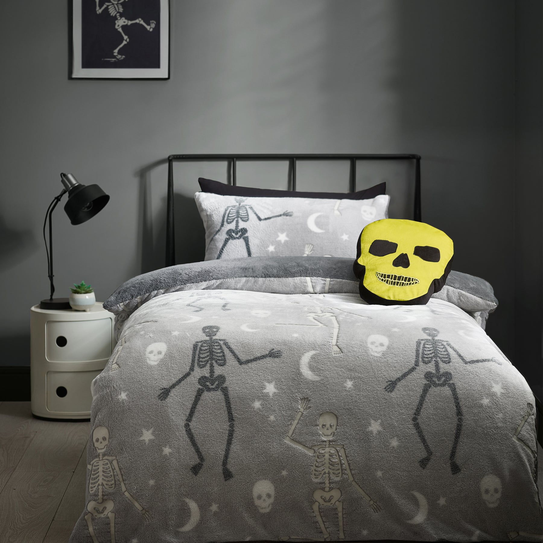 Catherine Lansfield Halloween Skeleton Fleece Duvet Cover Bedding Set Grey