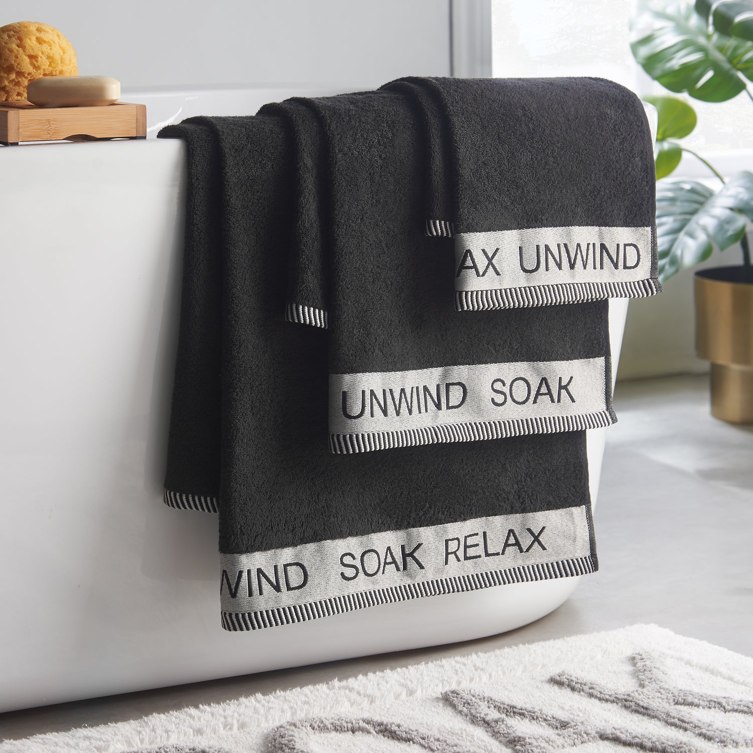 Catherine Lansfield Quick Dry Bale of Four Towels Black
