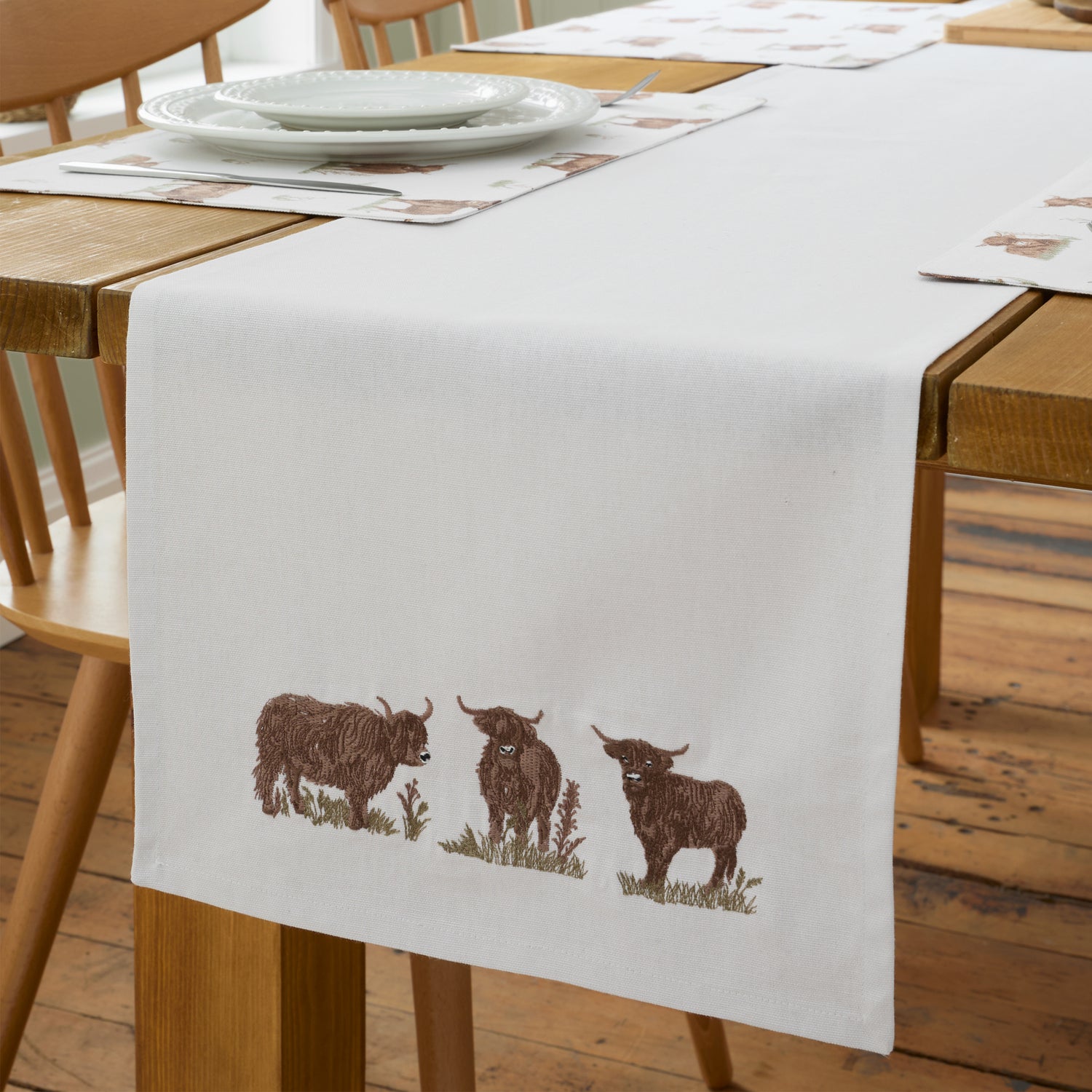 Catherine Lansfield Angus Highland Cow 33cm x 220cm Runner Natural