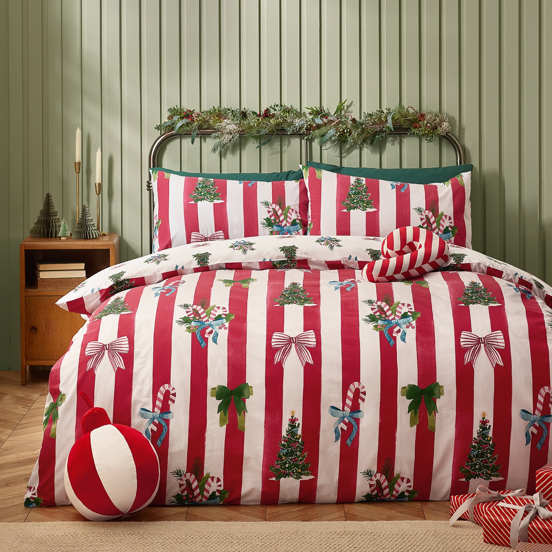 Catherine Lansfield Christmas Stripe Duvet Cover Bedding Set Red