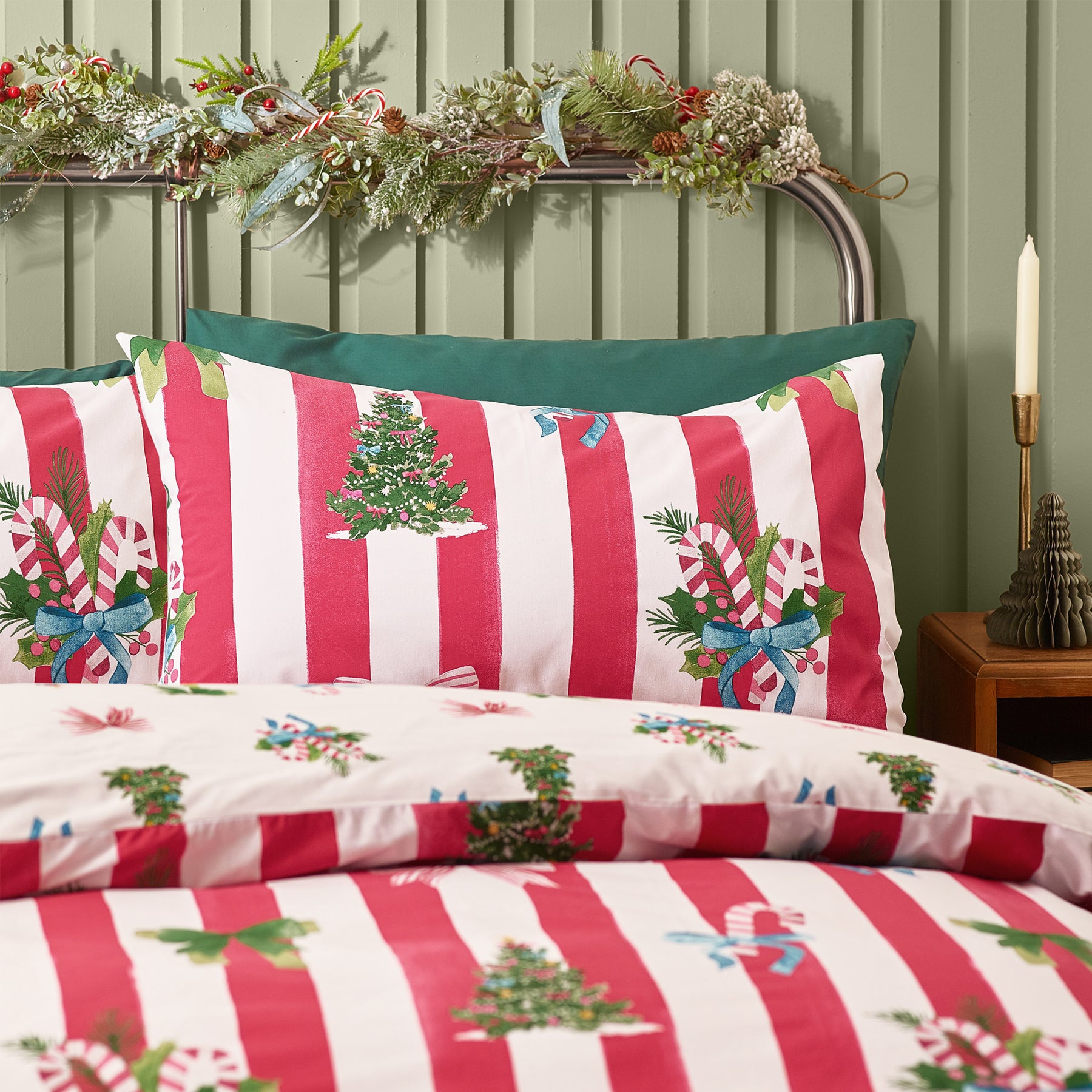 Catherine Lansfield Christmas Stripe Duvet Cover Bedding Set Red