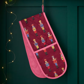 Catherine Lansfield Christmas Nutcracker Oven Glove Double Plum