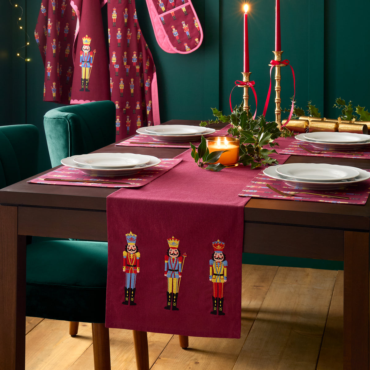 Catherine Lansfield Christmas Nutcracker 33cm x 220cm Runner Plum