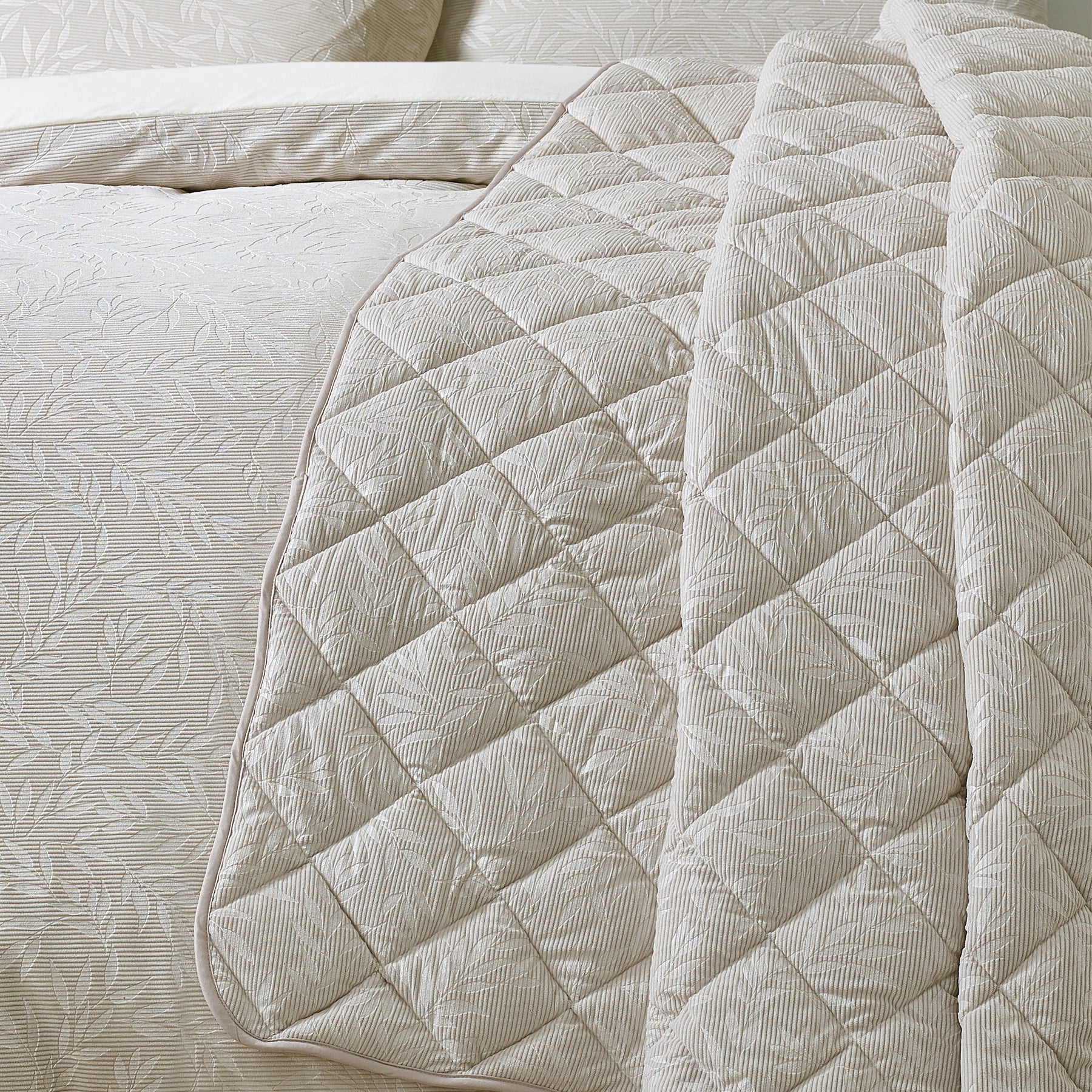 Catherine Lansfield Corded Leaves 240cm x 260cm Bedspread Champagne