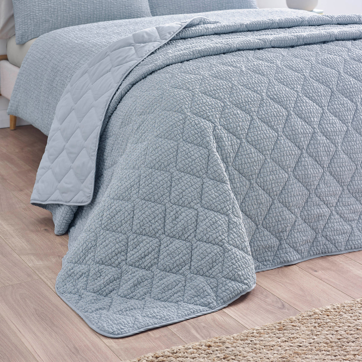 Catherine Lansfield Crinkle Seersucker 220cm x 220cm Bedspread Blue