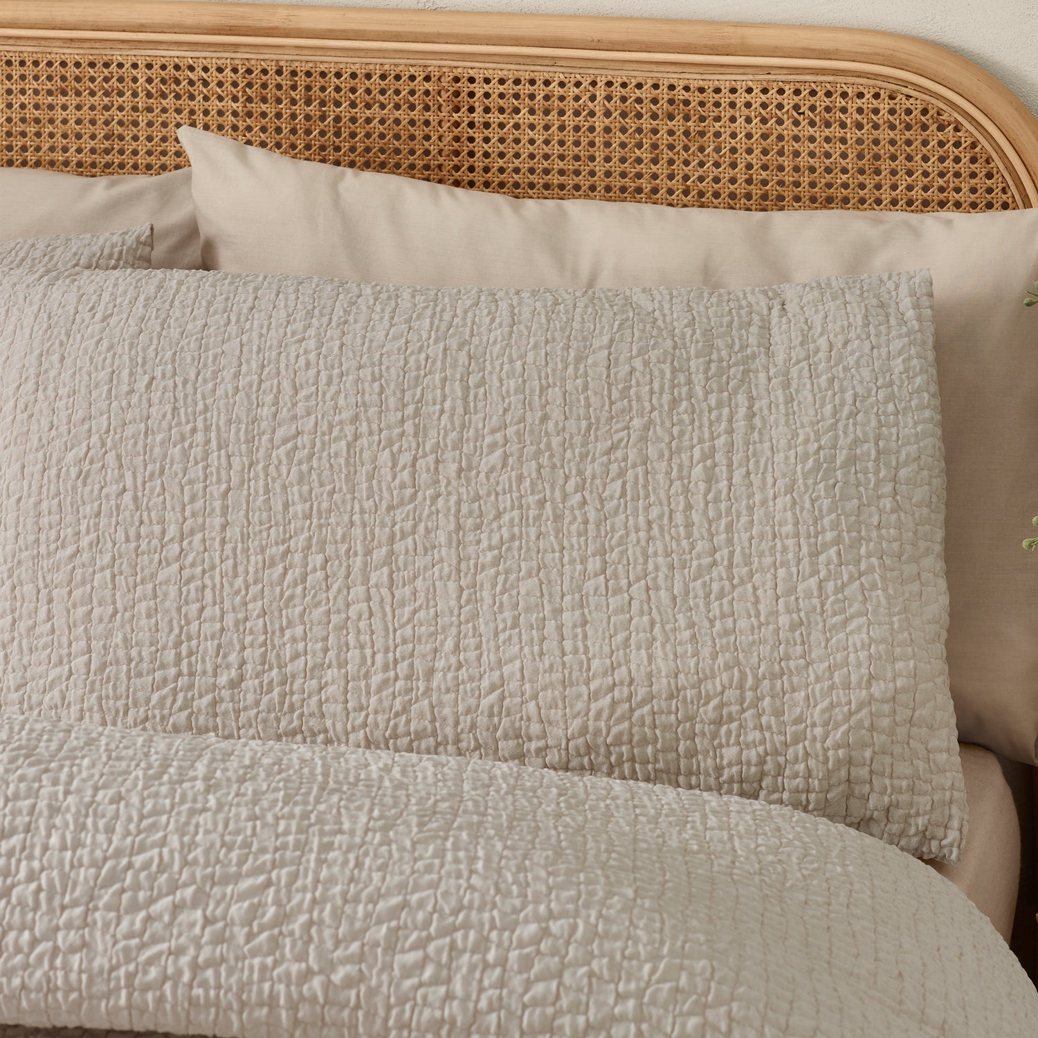 Catherine Lansfield Crinkle Seersucker Duvet Cover Bedding Set Natural