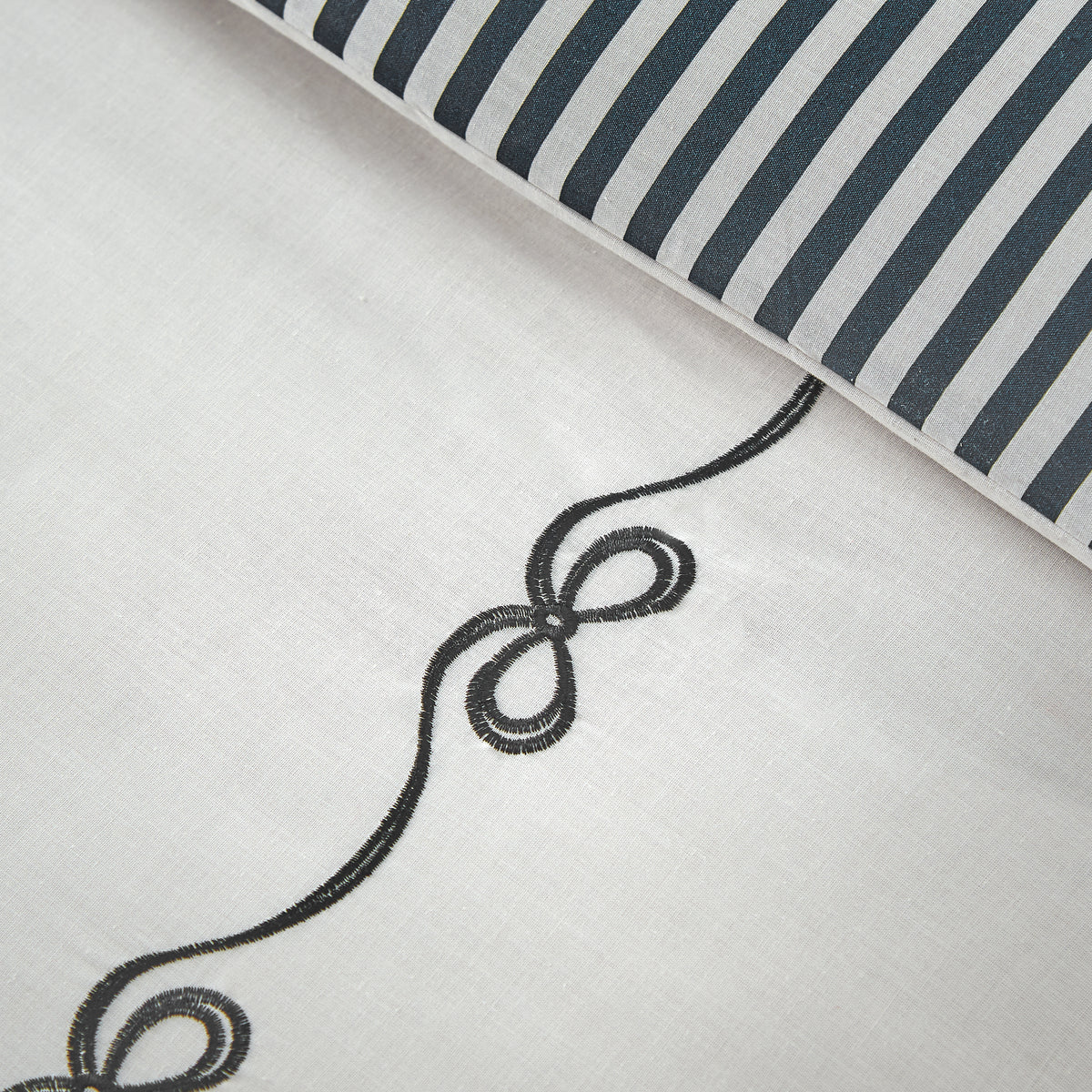 Catherine Lansfield Bow Embroidery Duvet Cover Bedding Set Cream Black