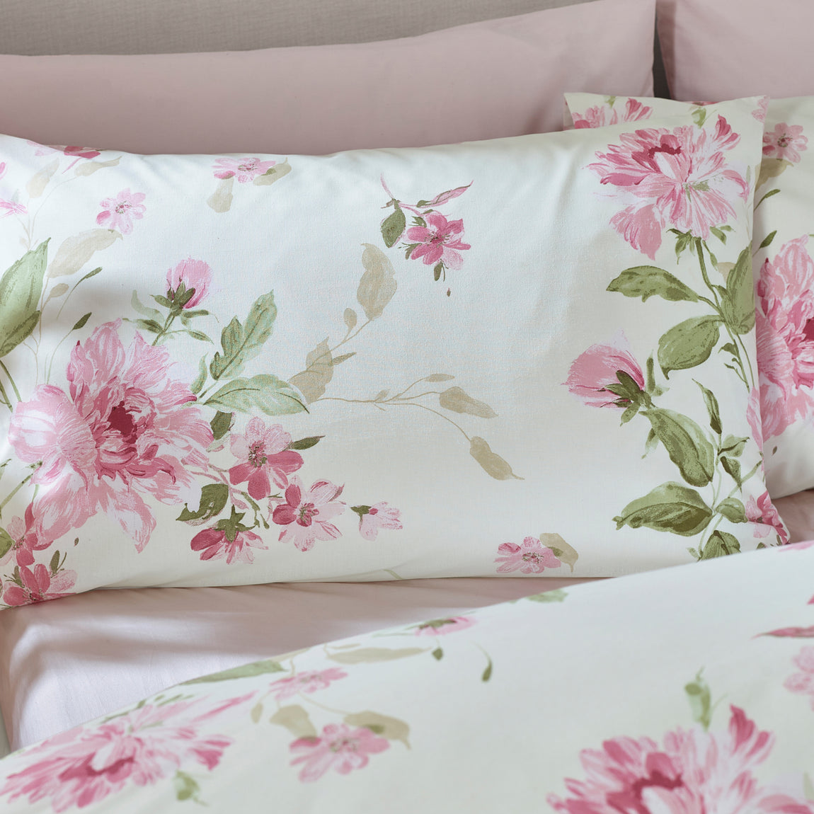 Catherine Lansfield Avebury Floral Duvet Cover Bedding Set Cream