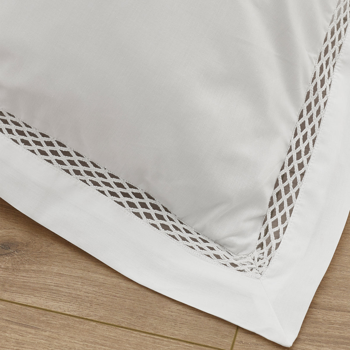 Catherine Lansfield Classic Lattice Lace Duvet Cover Bedding Set White
