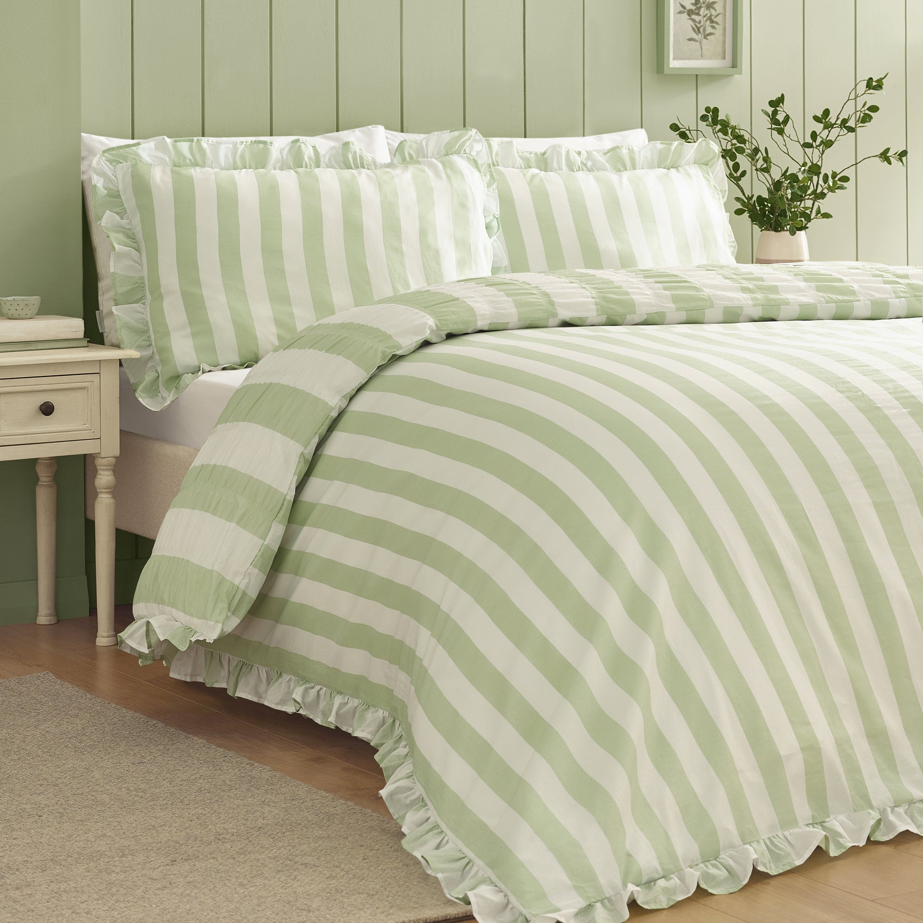 Catherine Lansfield Seersucker Frill Stripe Duvet Cover Bedding Set Green