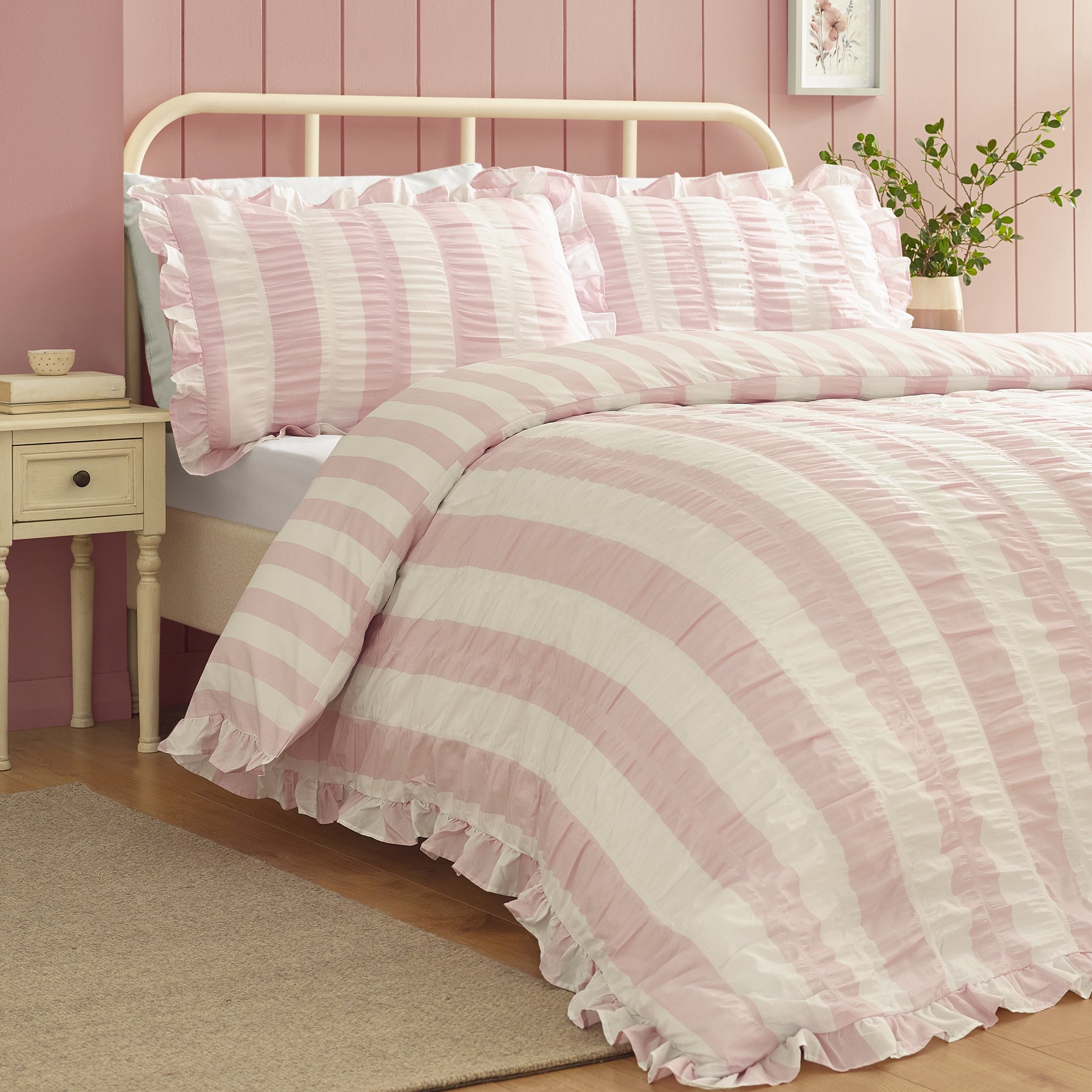 Catherine Lansfield Seersucker Frill Stripe Duvet Cover Bedding Set Pink