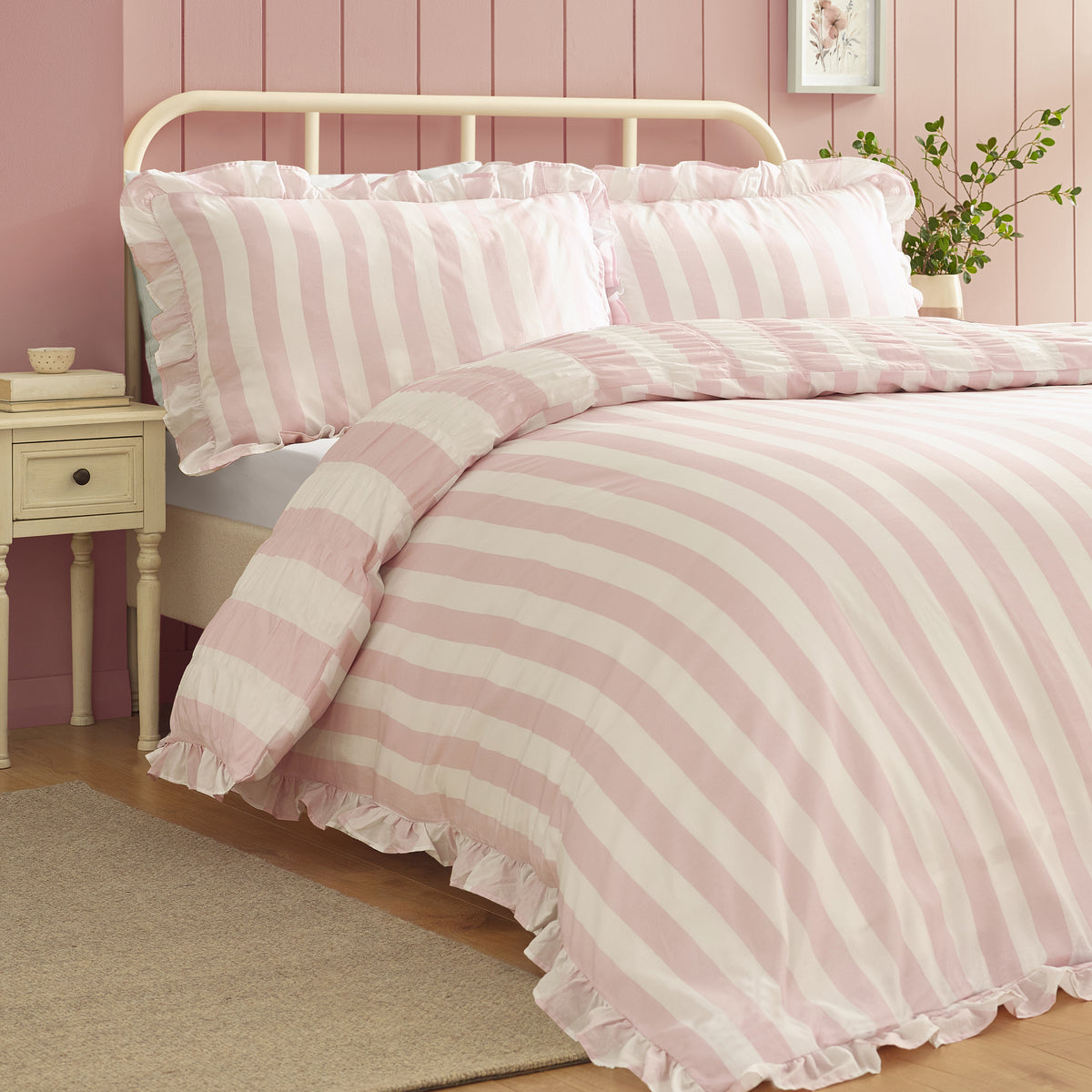 Catherine Lansfield Seersucker Frill Stripe Duvet Cover Bedding Set Pink
