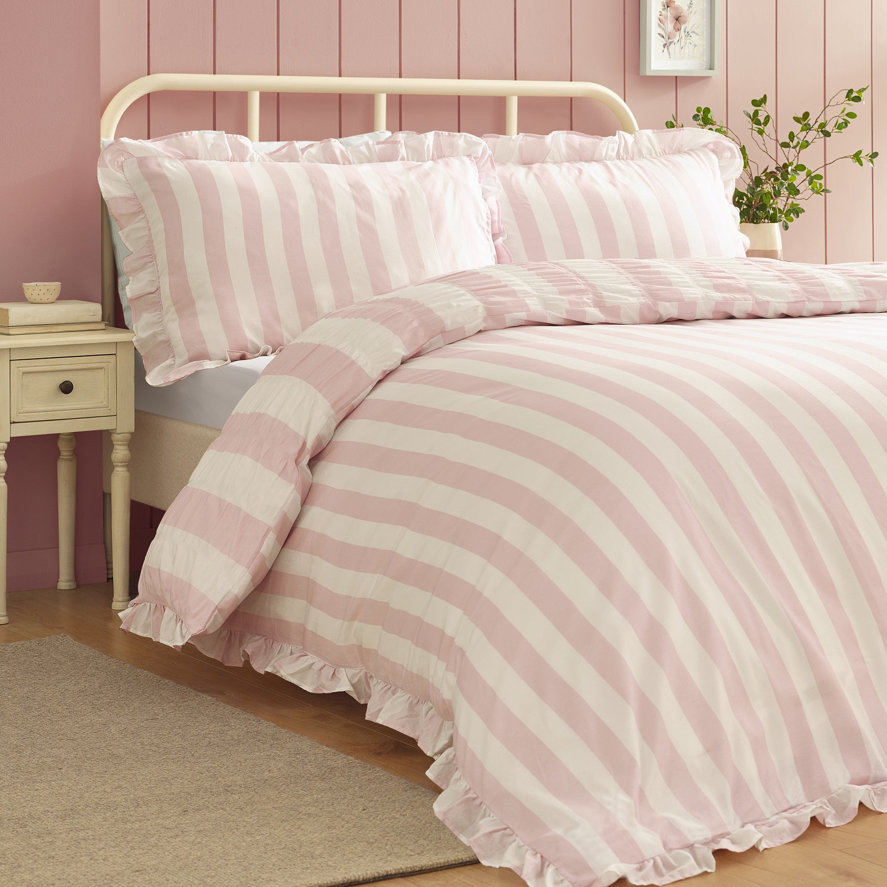 Catherine Lansfield Seersucker Frill Stripe Duvet Cover Bedding Set Pink