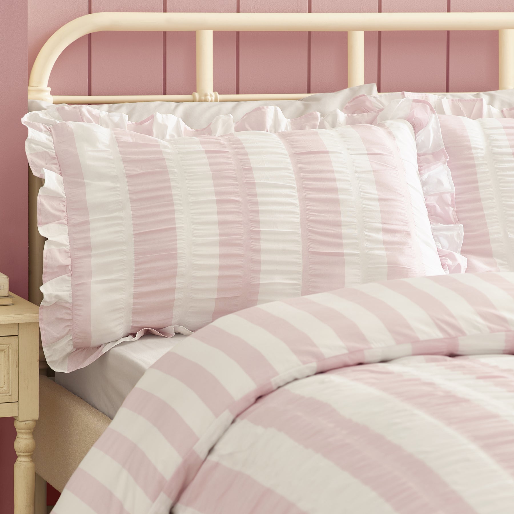 Catherine Lansfield Seersucker Frill Stripe Duvet Cover Bedding Set Pink