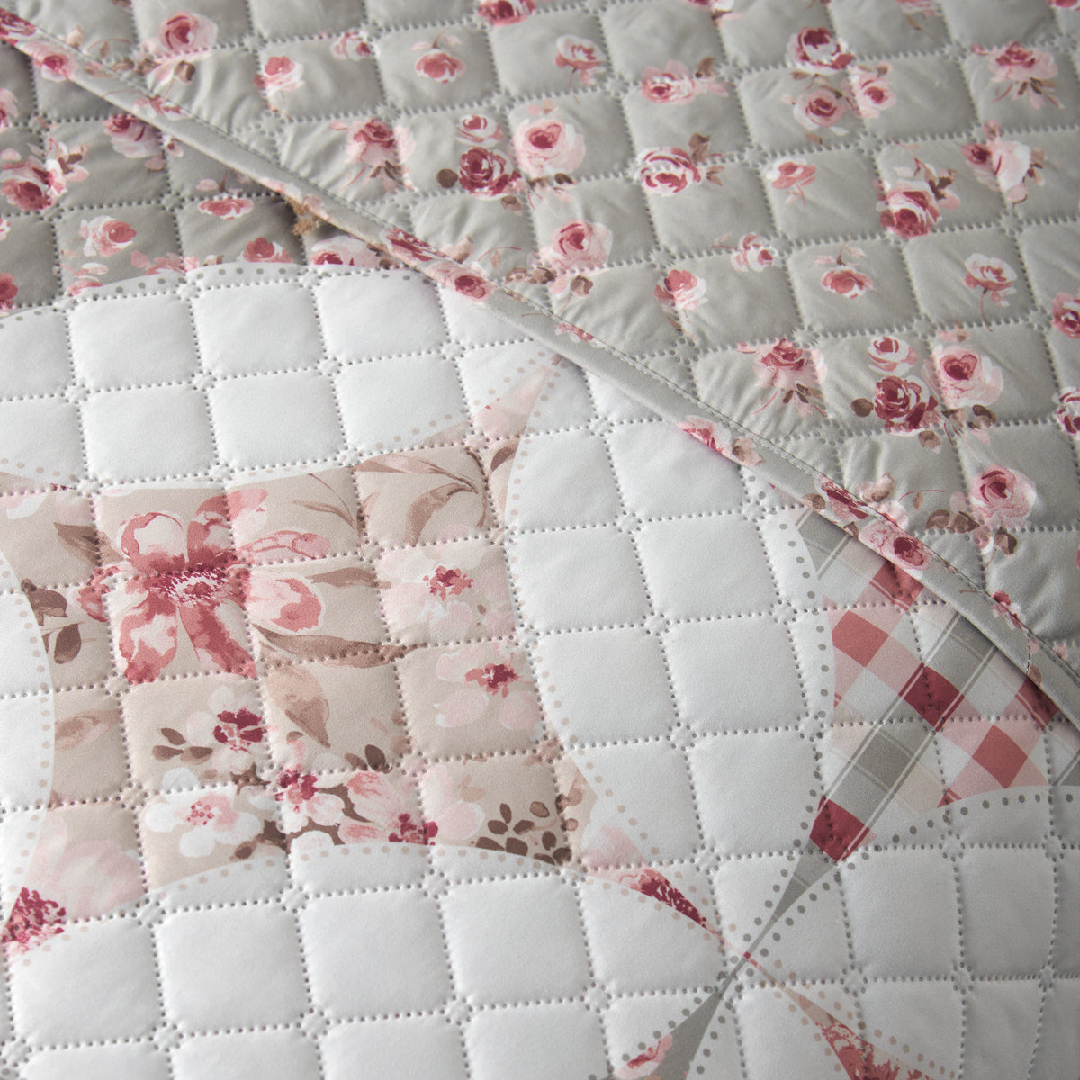 Catherine Lansfield Pinsonic Patchwork 220cm x 230cm Bedspread Green