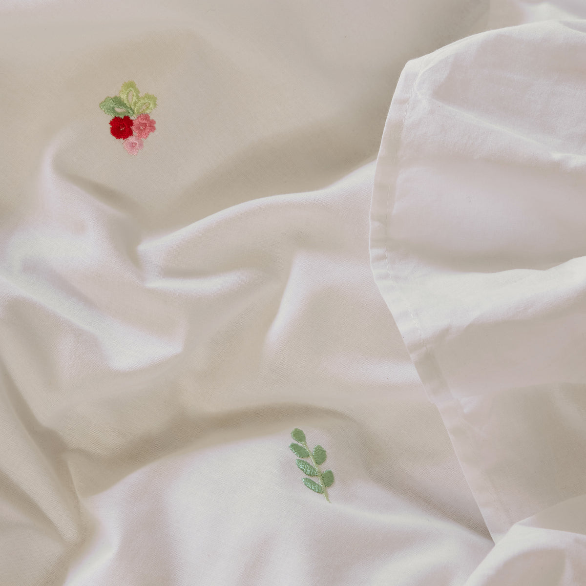 Cath Kidston Tiny Floral Embroidered Frill Duvet Cover Bedding Set White