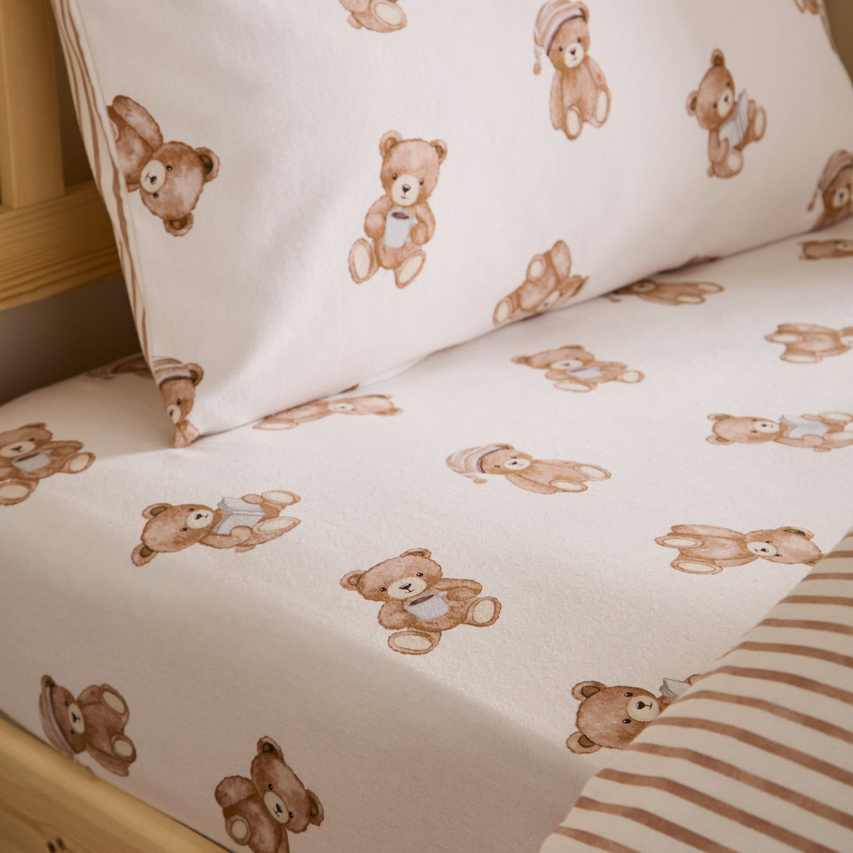 Catherine Lansfield Brushed Teddy Bear Bed Linen Fitted Sheet Cream
