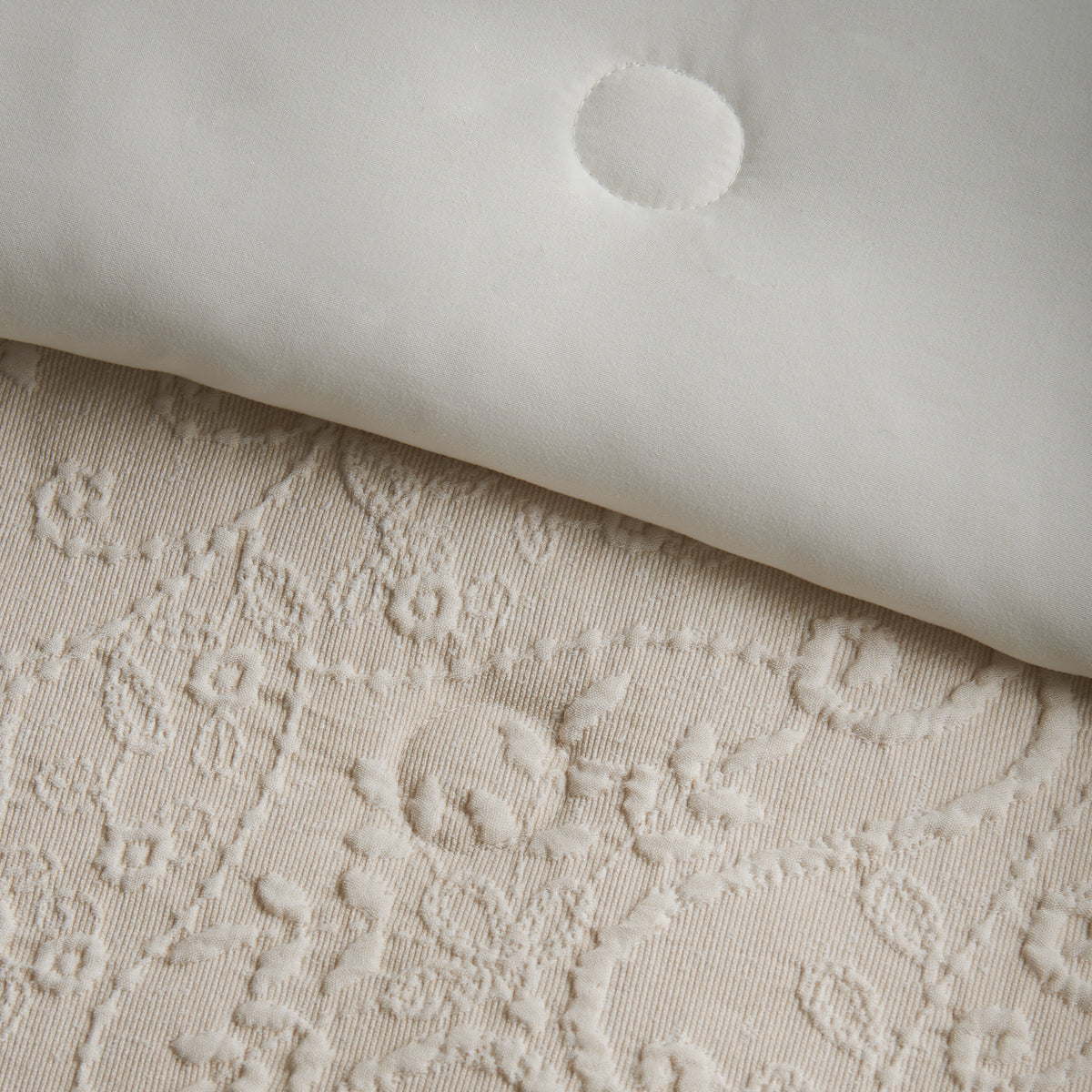 Catherine Lansfield Amelia Jacquard 220cm x 230cm Bedspread Cream