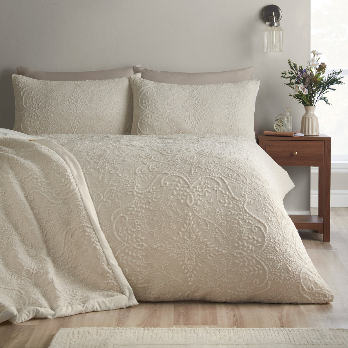 Catherine Lansfield Amelia Jacquard Duvet Cover Bedding Set Cream