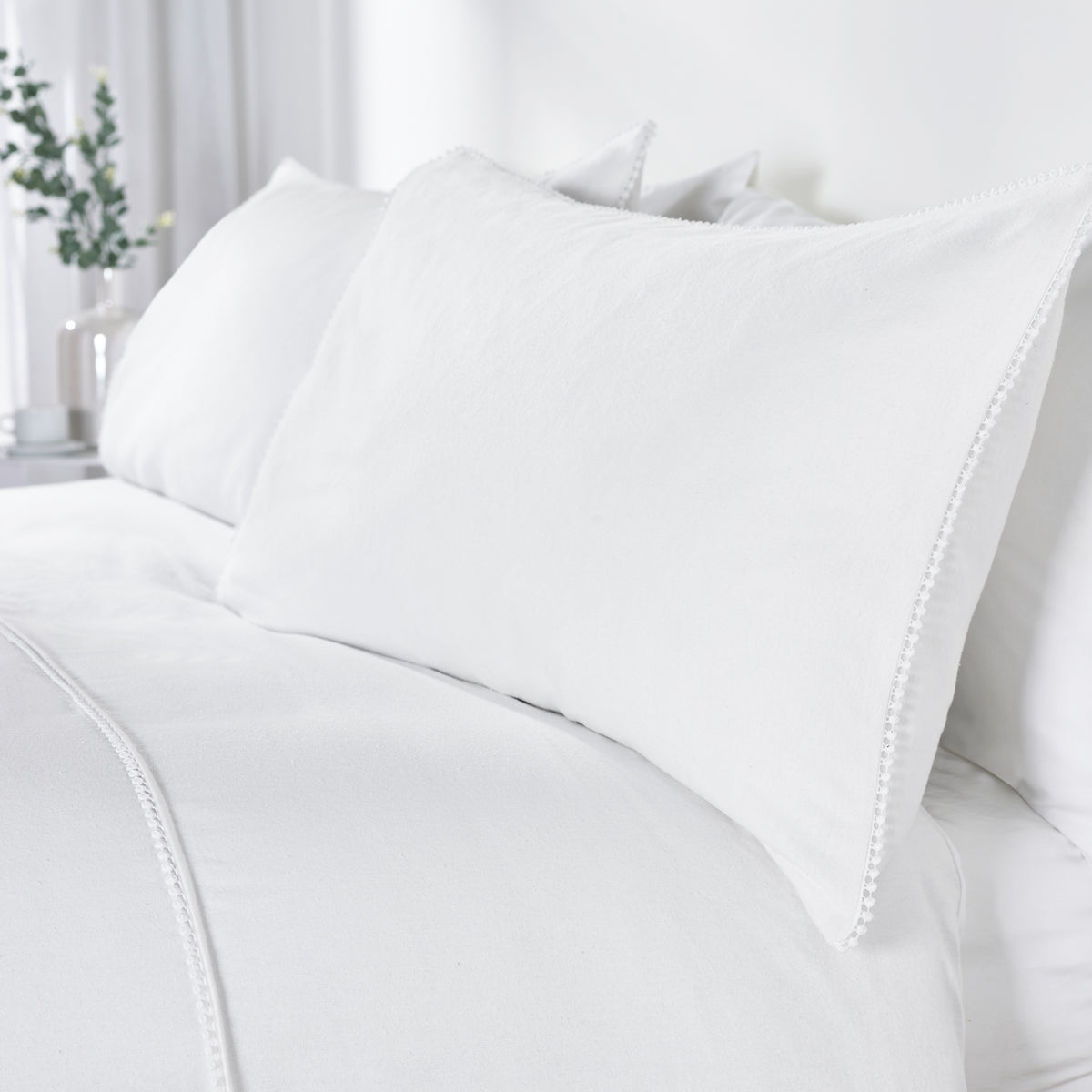 Catherine Lansfield Brushed Pom Pom Duvet Cover Bedding Set White
