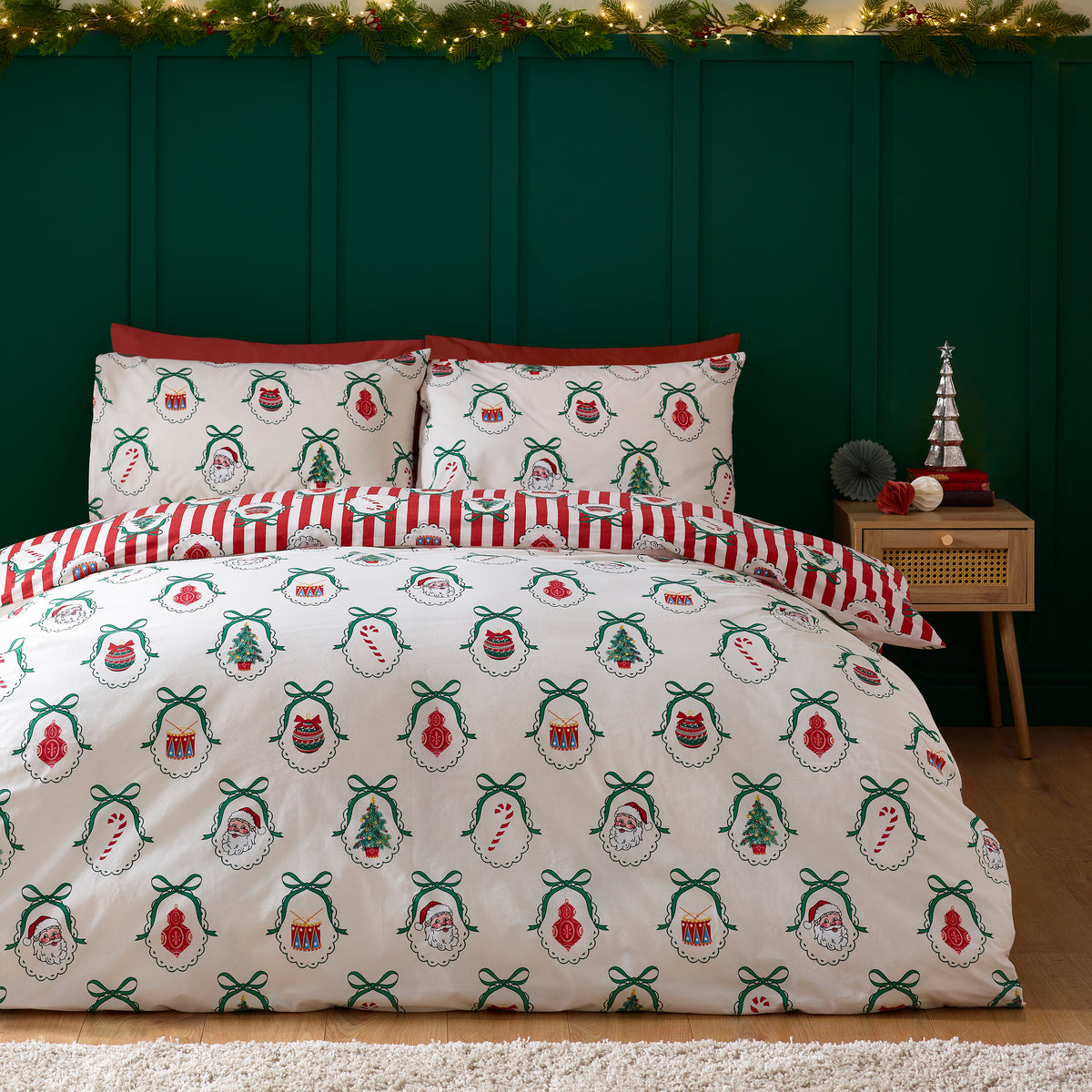 Catherine Lansfield Christmas Vintage Stripe Duvet Cover Bedding Set Red