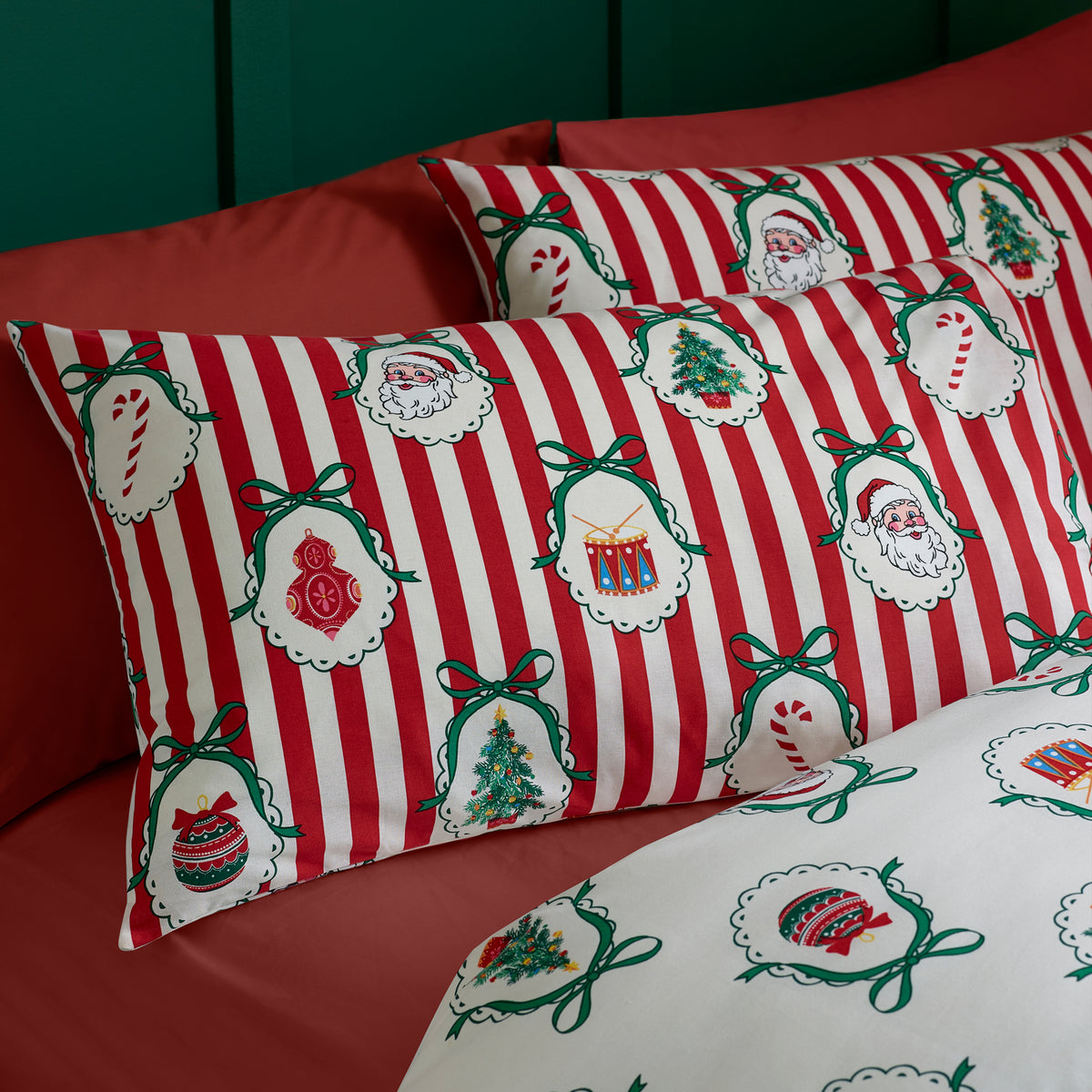 Catherine Lansfield Christmas Vintage Stripe Duvet Cover Bedding Set Red