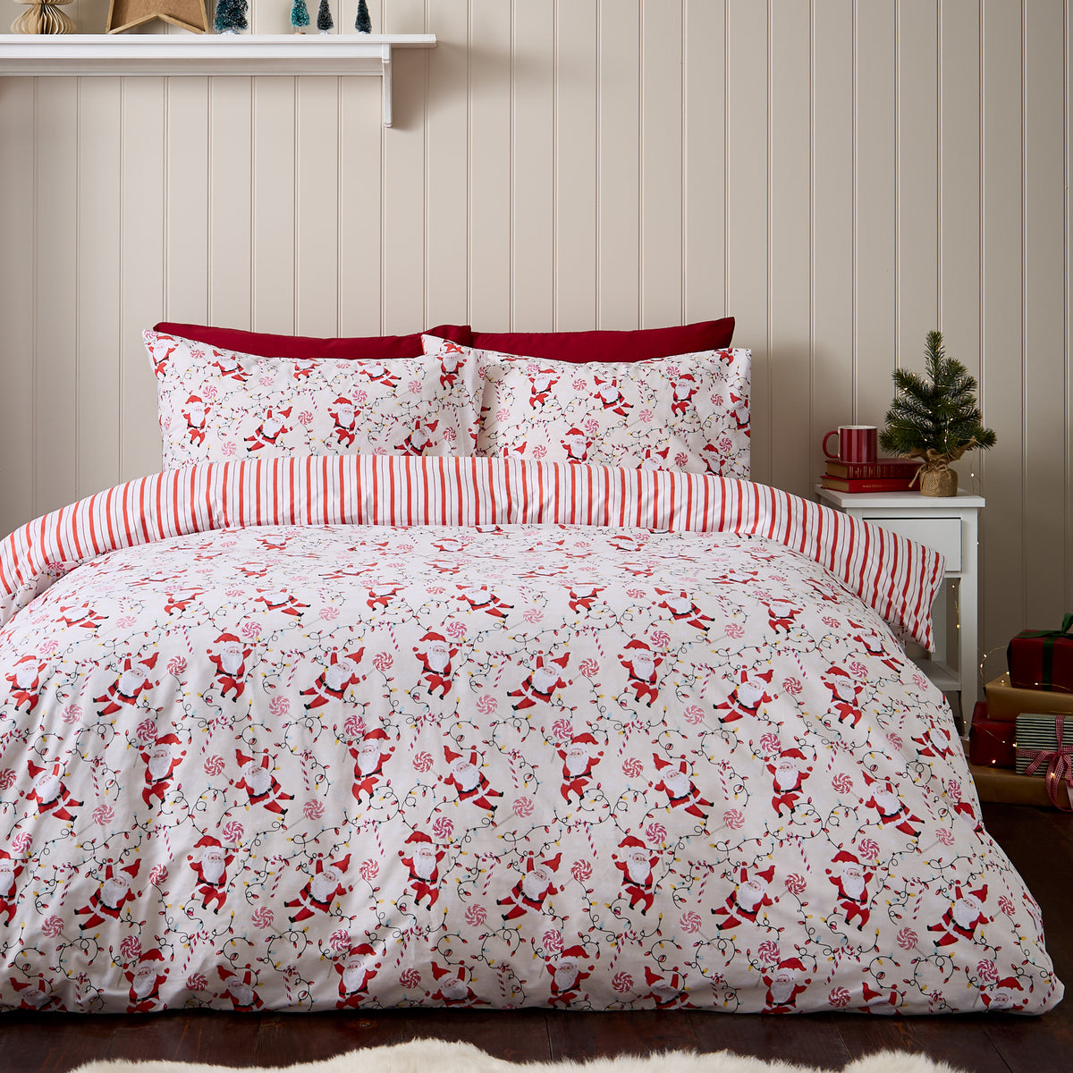 Catherine Lansfield Christmas Santas Childrens Bedding Red