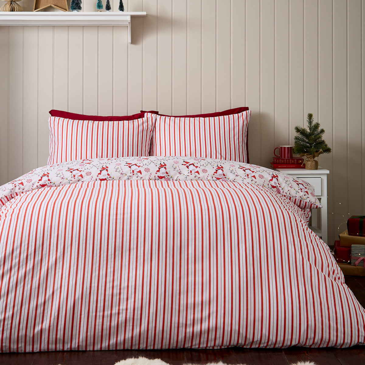 Catherine Lansfield Christmas Santas Childrens Bedding Red