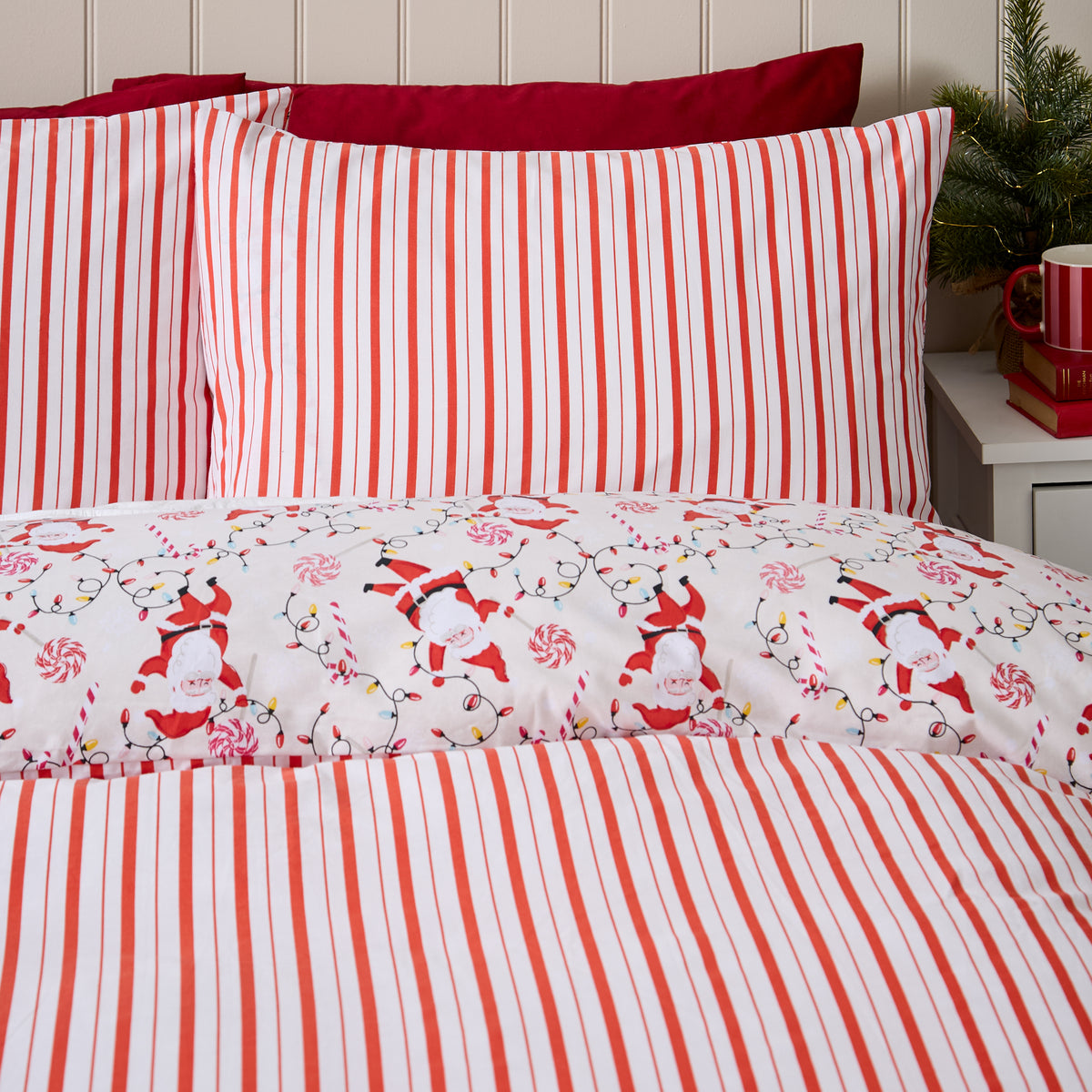 Catherine Lansfield Christmas Santas Childrens Bedding Red