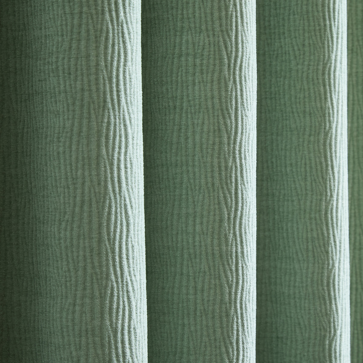 Catherine Lansfield Crinkle Chenille Ready Made Eyelet Curtains Green