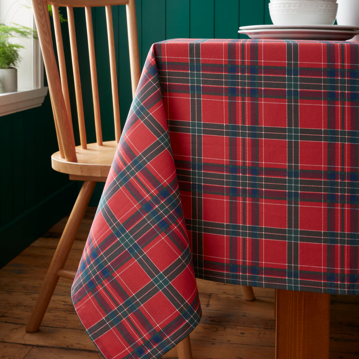 Catherine Lansfield Christmas Tartan Check Table Cloth Red Green