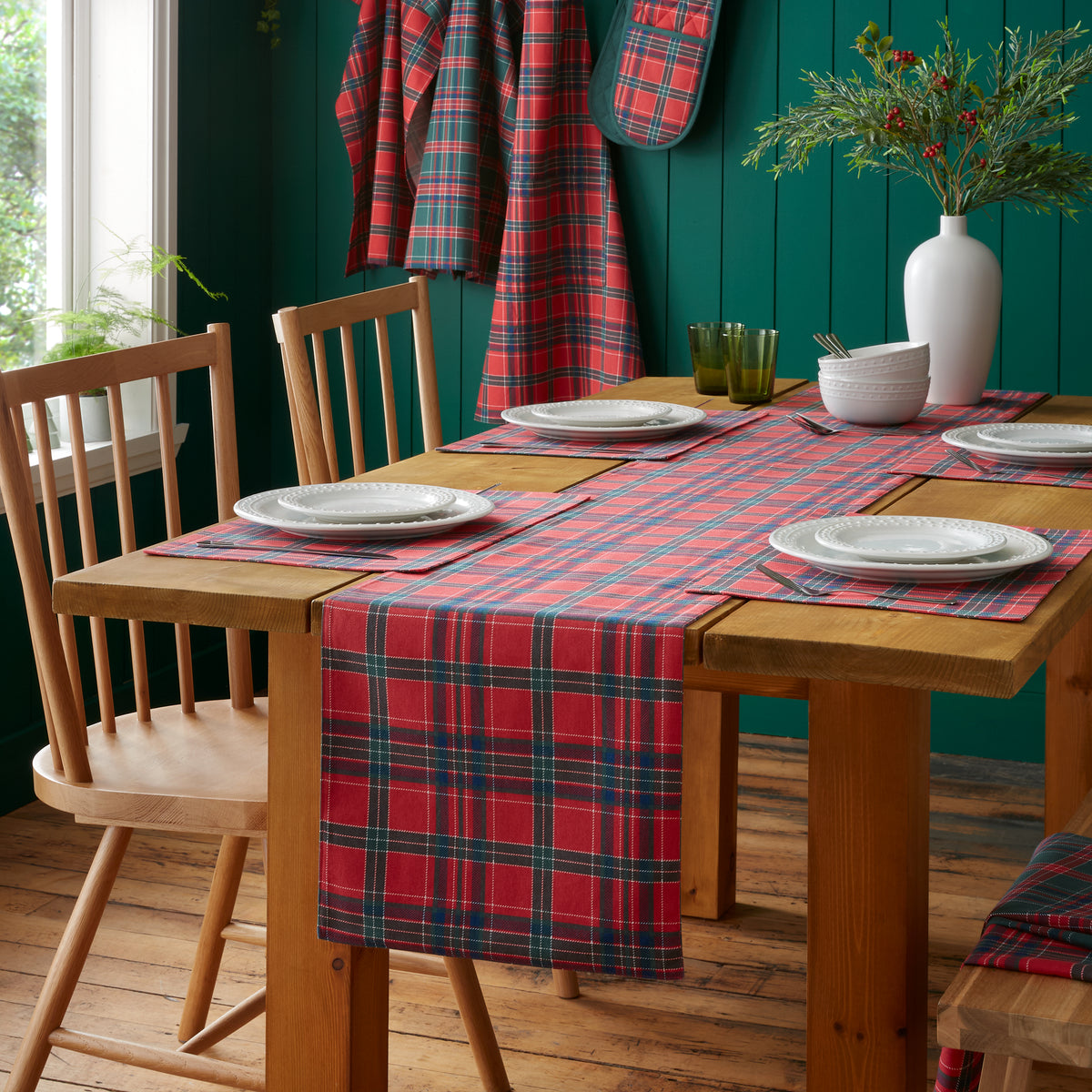 Catherine Lansfield Christmas Tartan Check 33cm x 220cm Runner Red Green