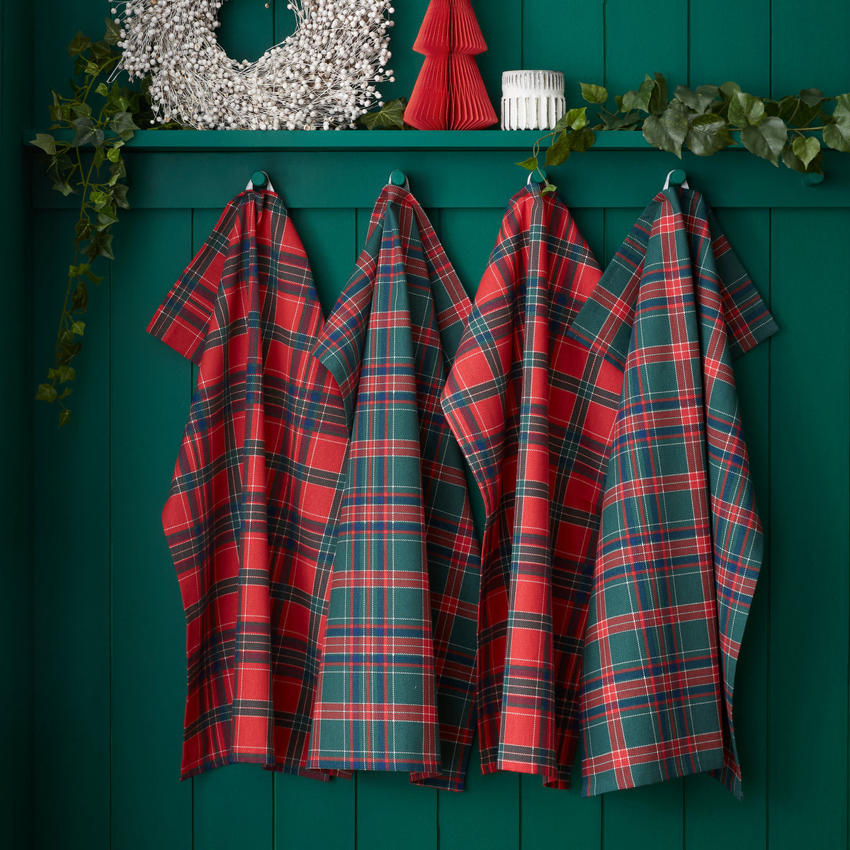 Catherine Lansfield Christmas Tartan Check Pack of Four Tea Towels Red Green