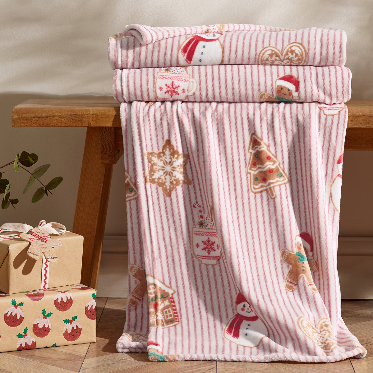 Catherine Lansfield Christmas Gingerbread Stripe Throw Natural