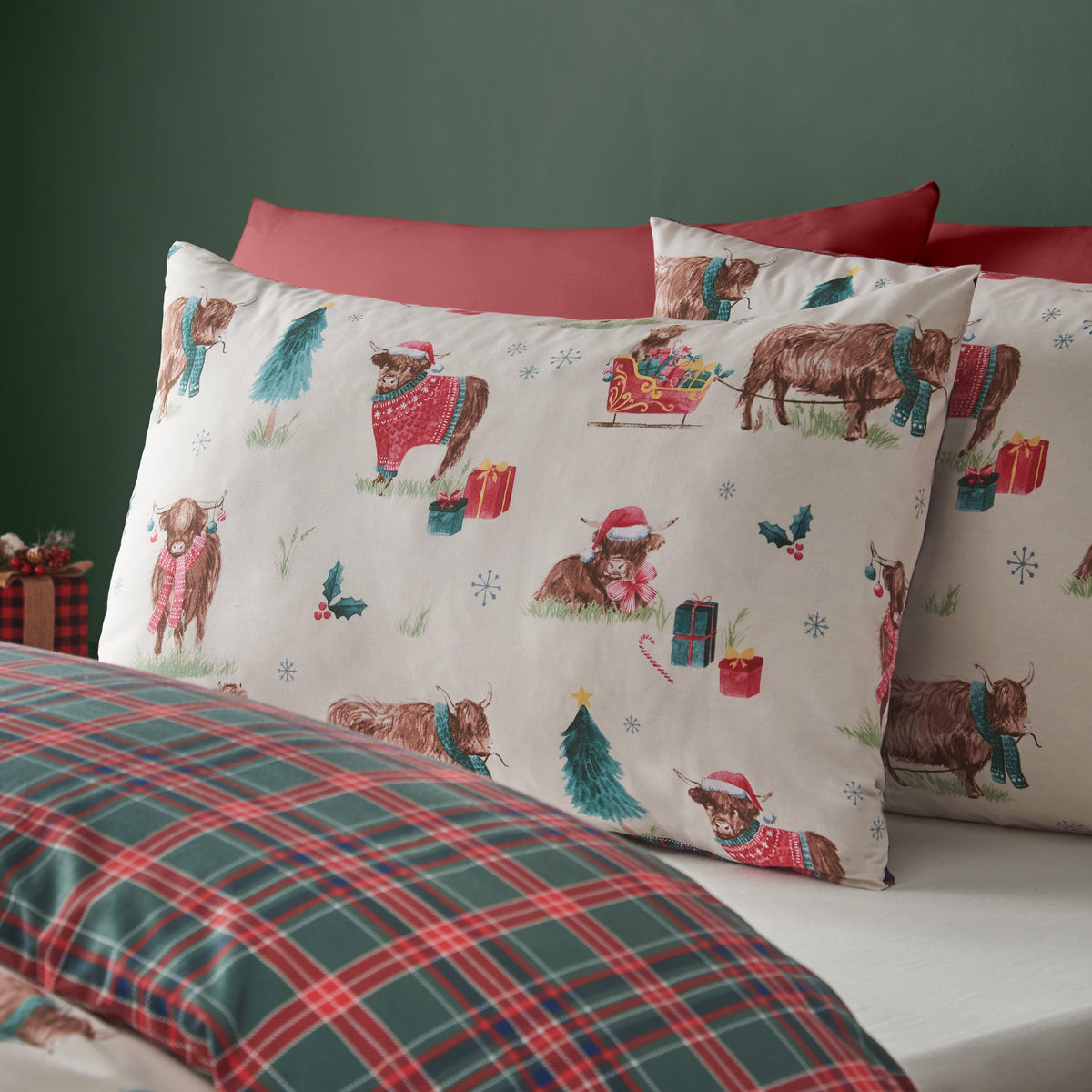 Catherine Lansfield Christmas Highland Cow Duvet Cover Bedding Set Natural
