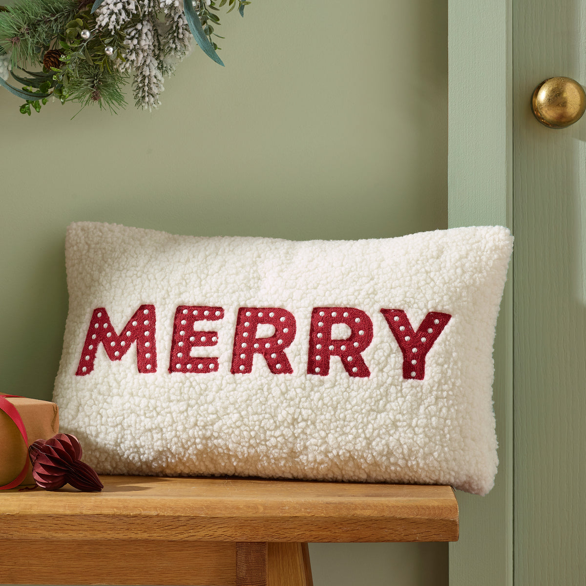 Catherine Lansfield Merry Boucle 30cm x 50cm Filled Boudoir White Red