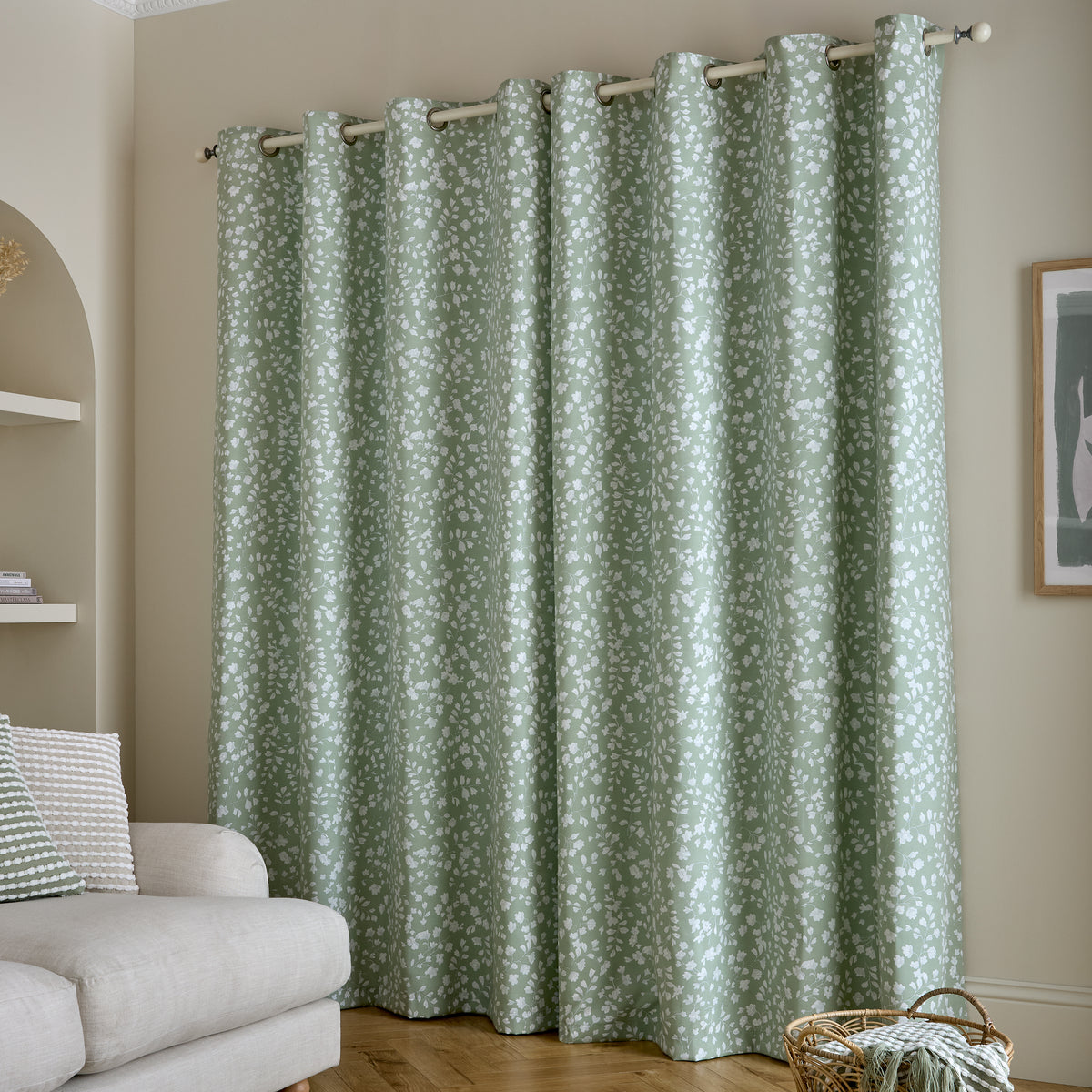 Catherine Lansfield Arla Floral Ready Made Eyelet Curtains Green