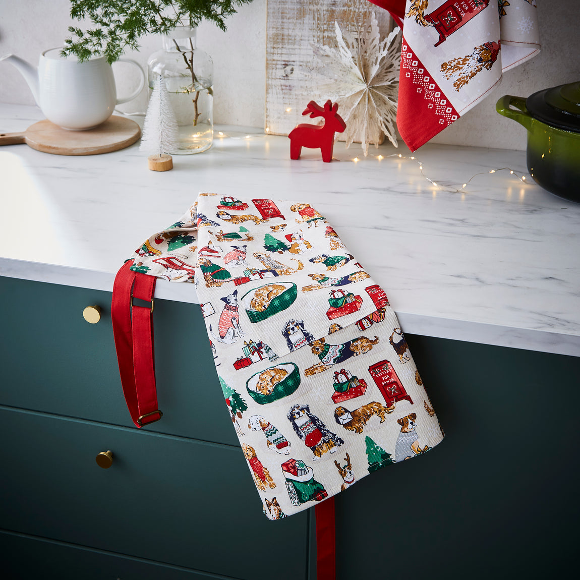 Ulster Weavers Merry Mutts Apron Red